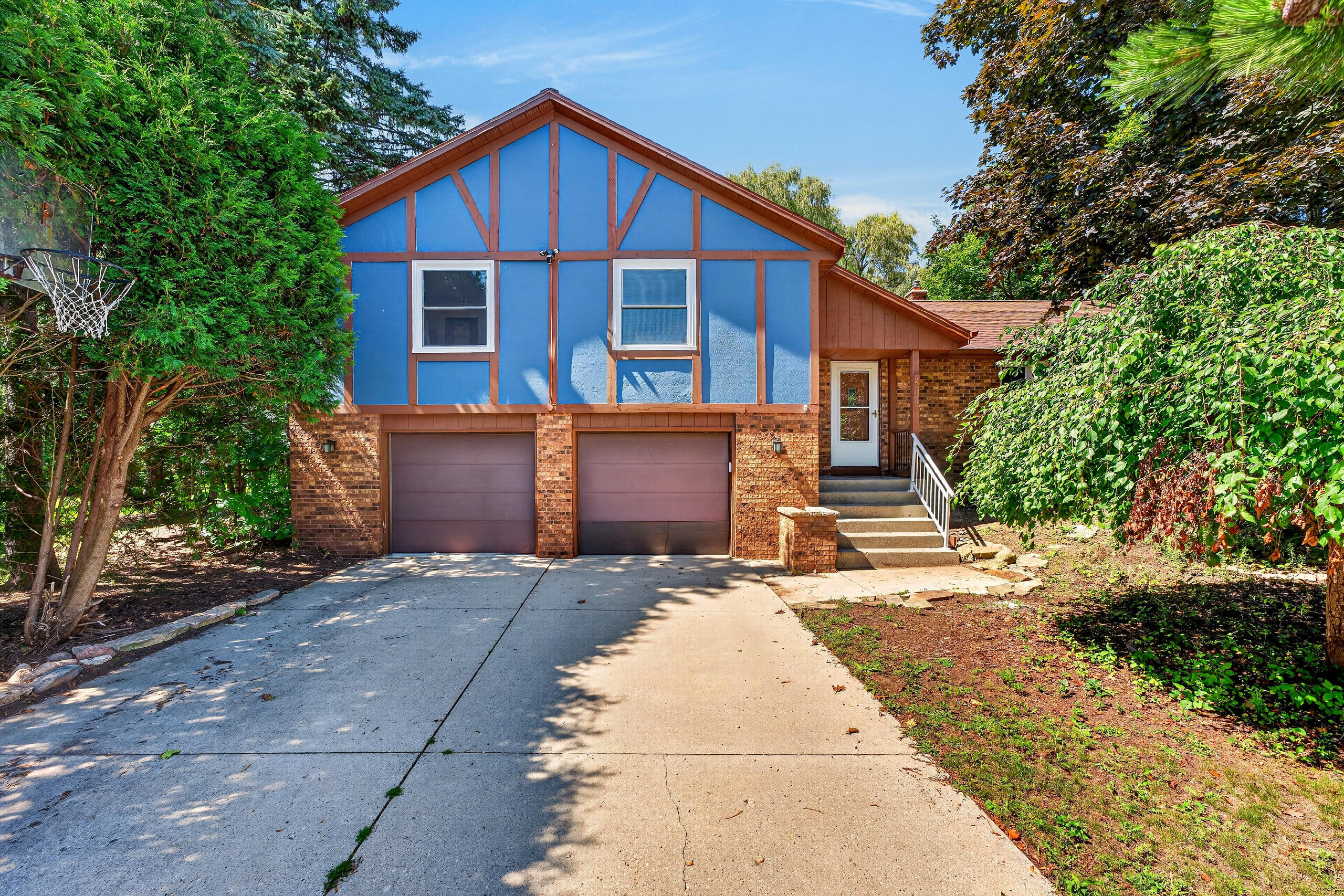 4004 Greenwood Ct