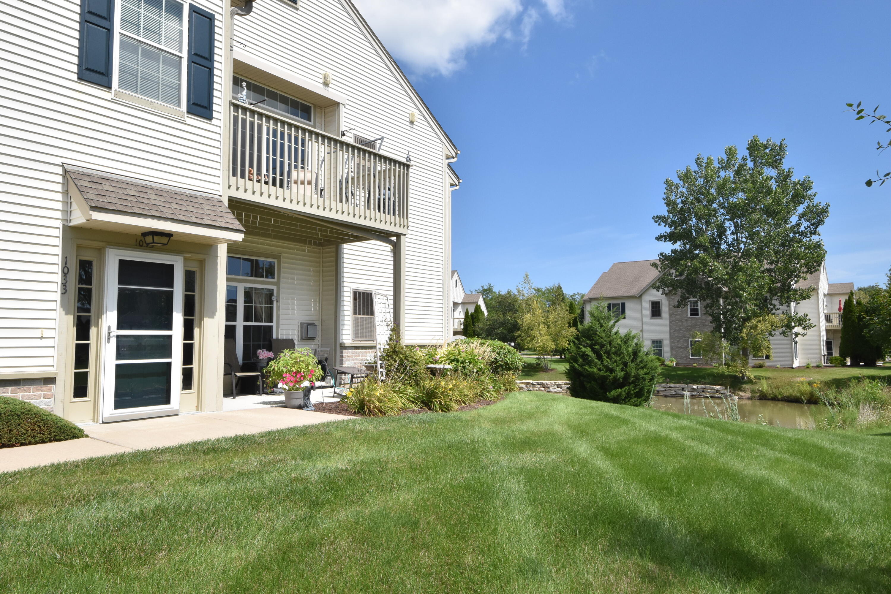 1033 Hastings Ct