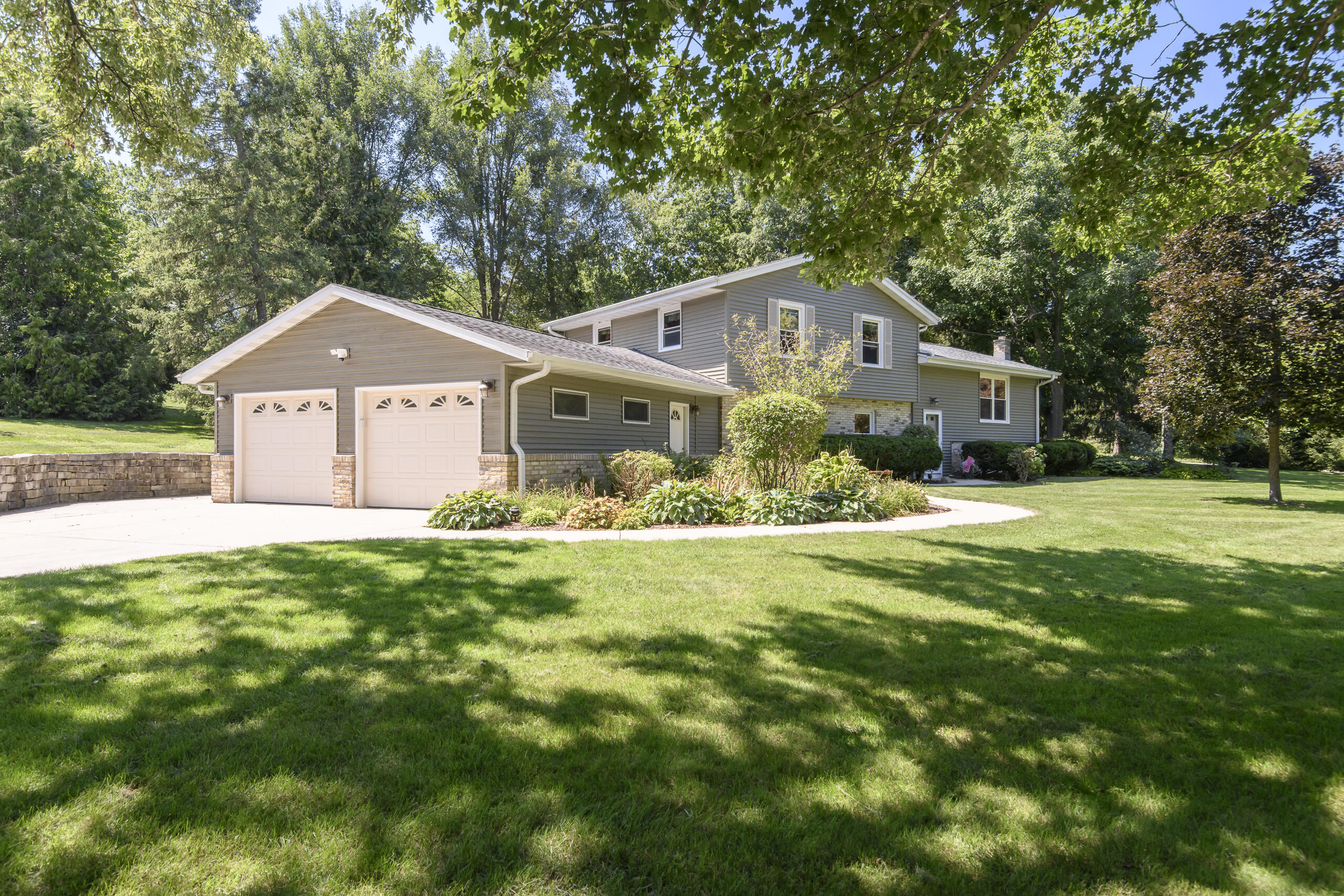 W285s3467 Snow Goose Trl Property Photo 1