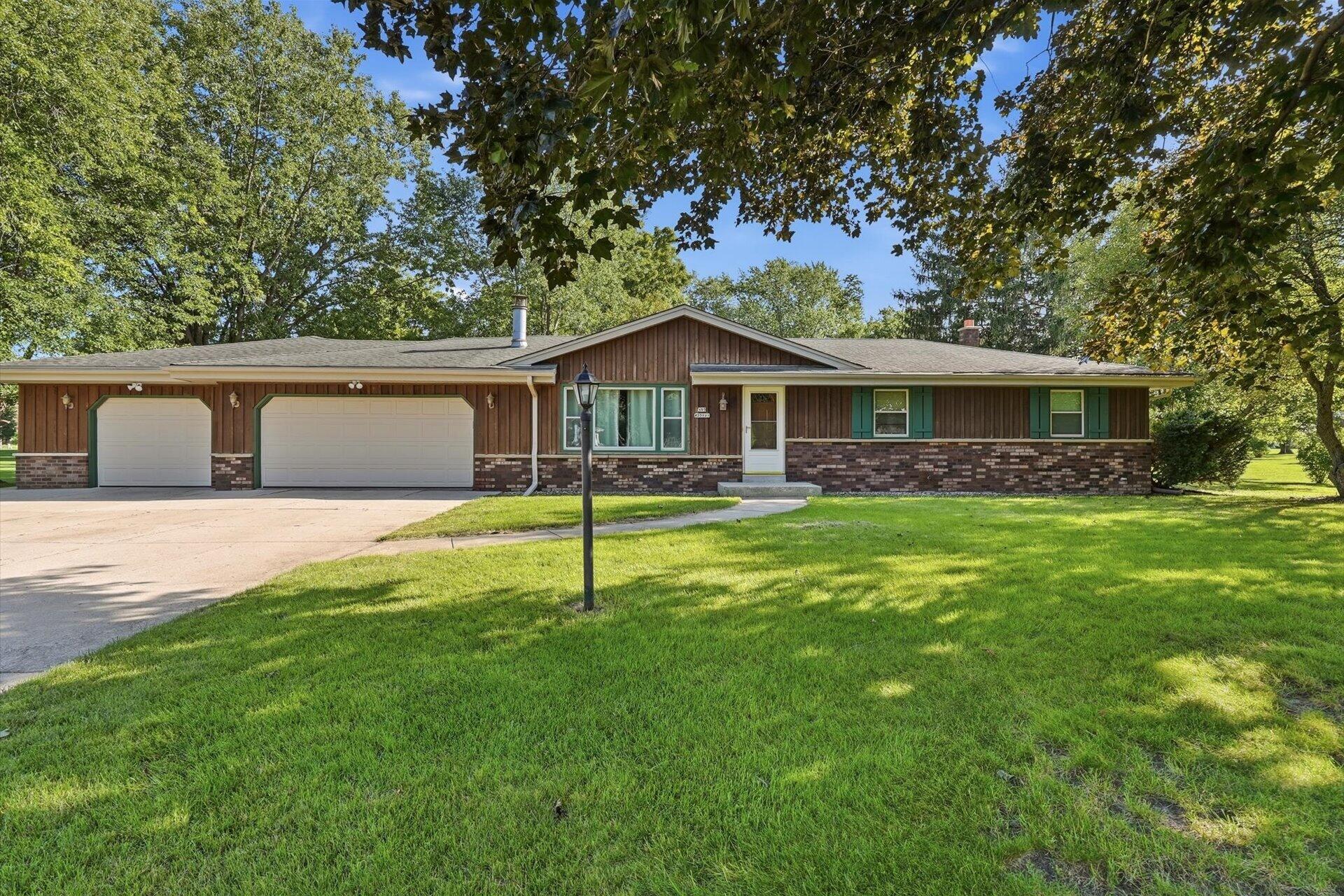 N95w25161 Whitewater Dr Property Photo 1