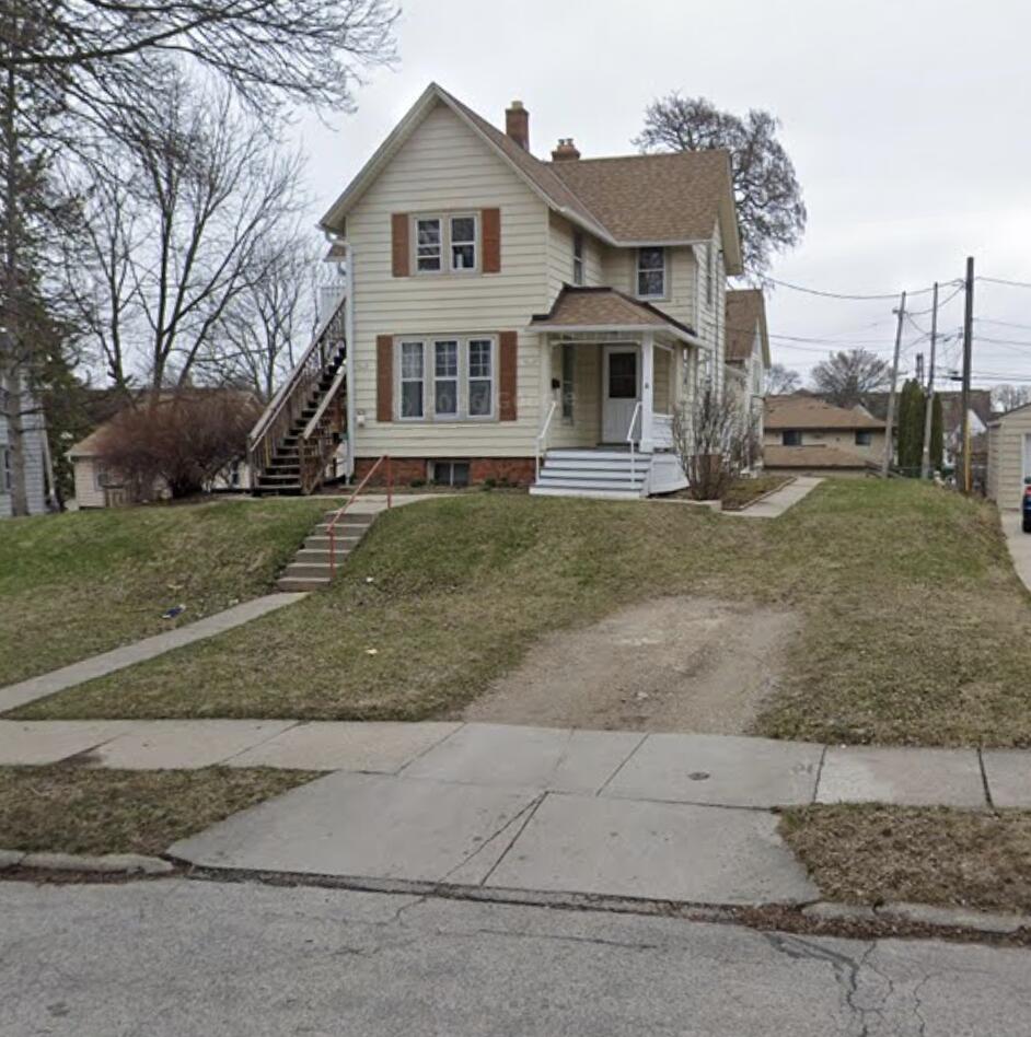 8712-8714 W Mitchell St Property Photo 1
