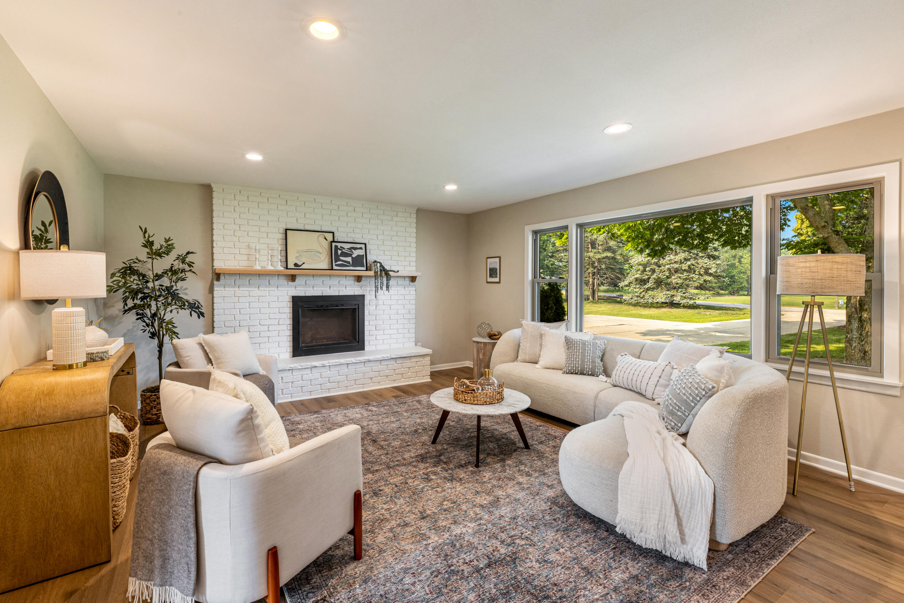11630 N Riverland Rd Property Photo 1