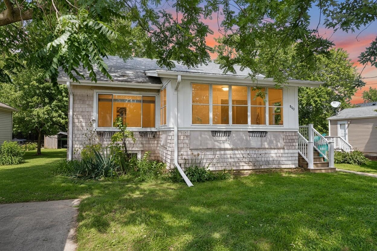 800 9th Ave