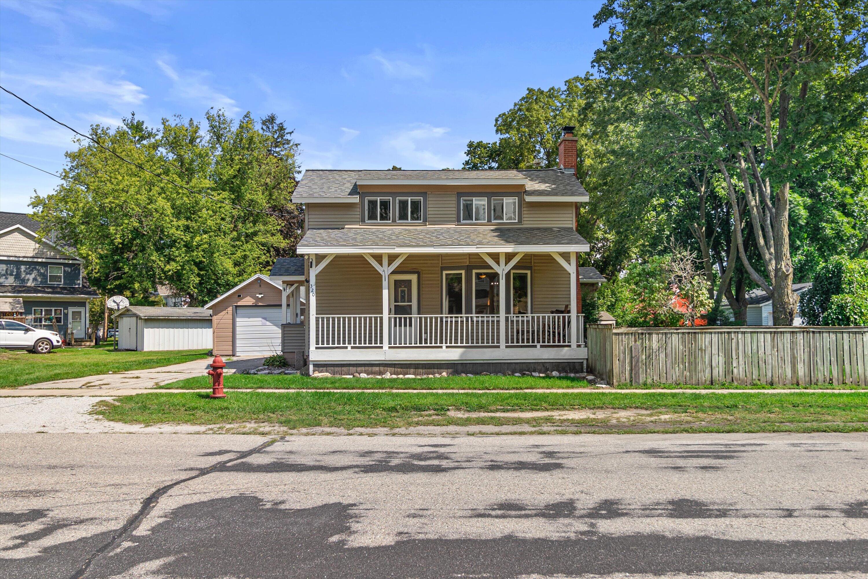 320 N Fourth St