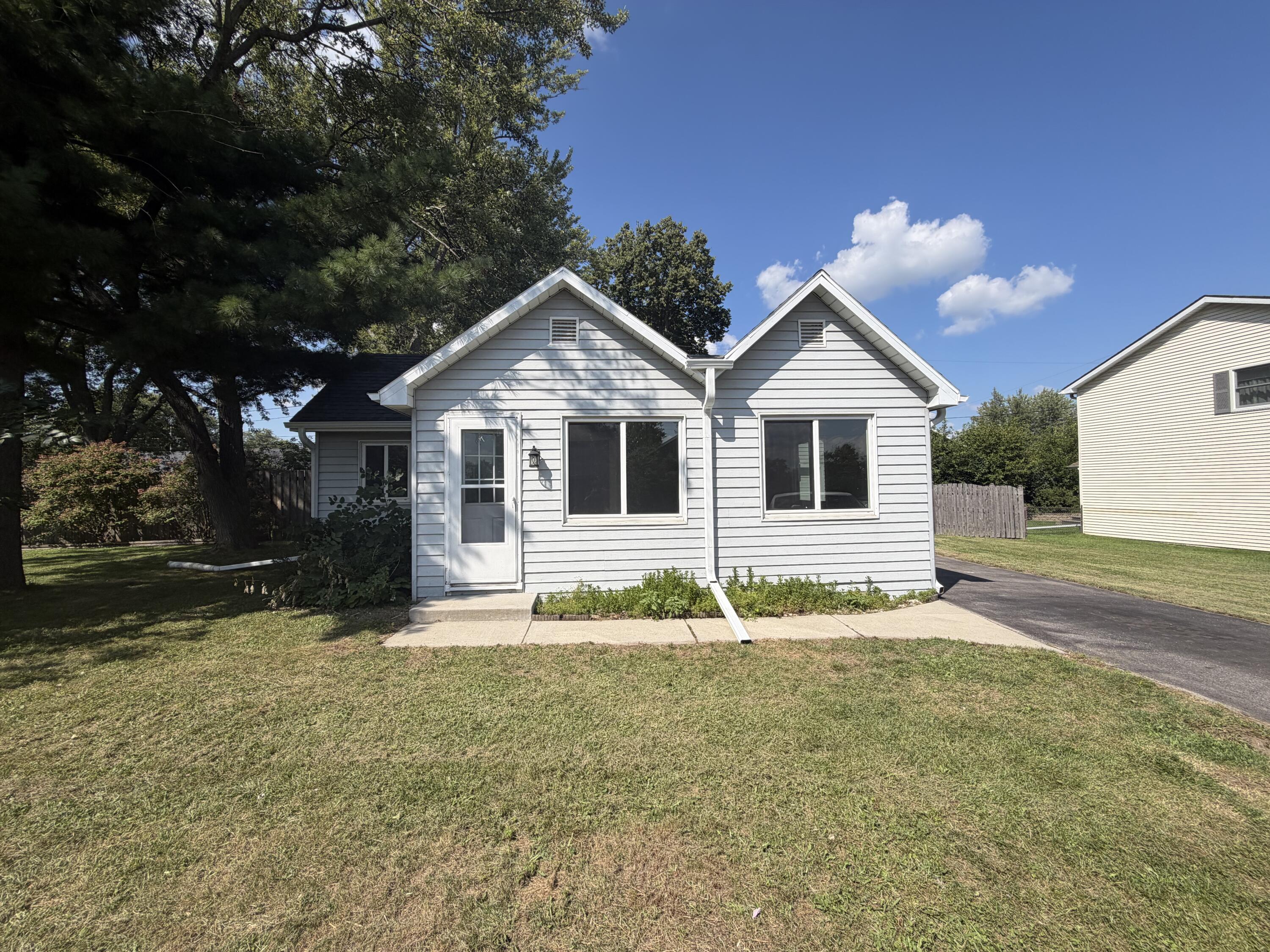 24824 69th St Property Photo 1