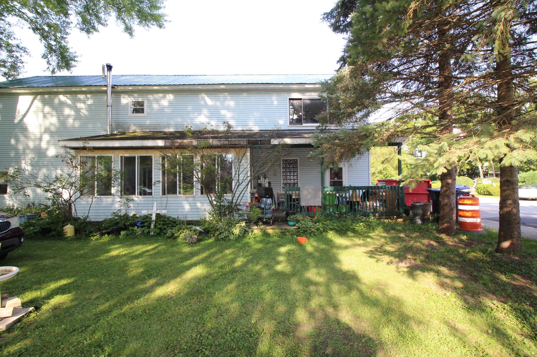13 W Main St Property Photo 1
