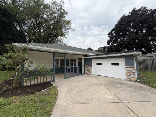 924 N Oakwood Ave Property Photo 1