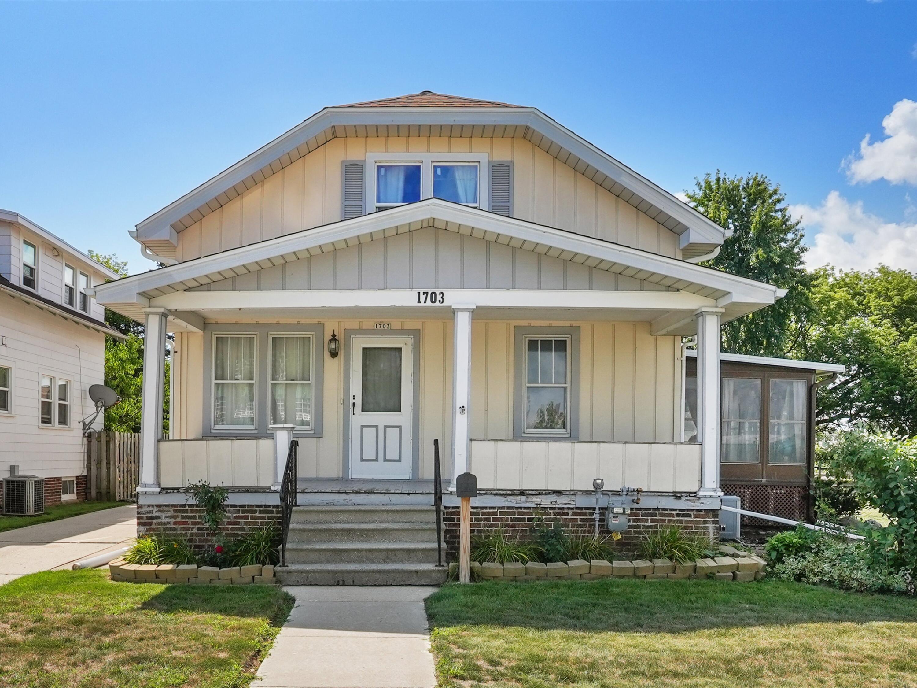 1703 North Ave Property Photo 1