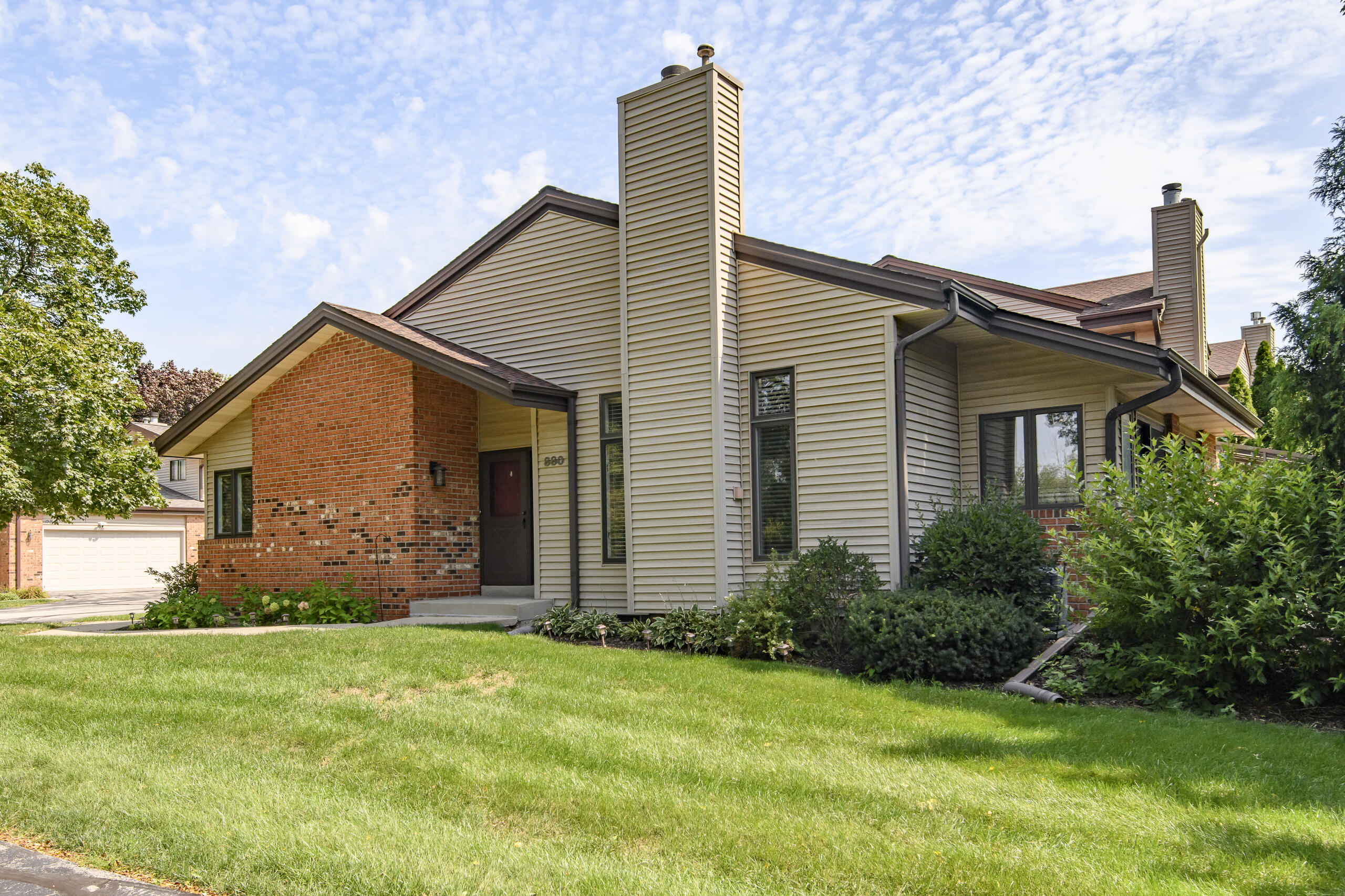 880 Pilgrim Pkwy