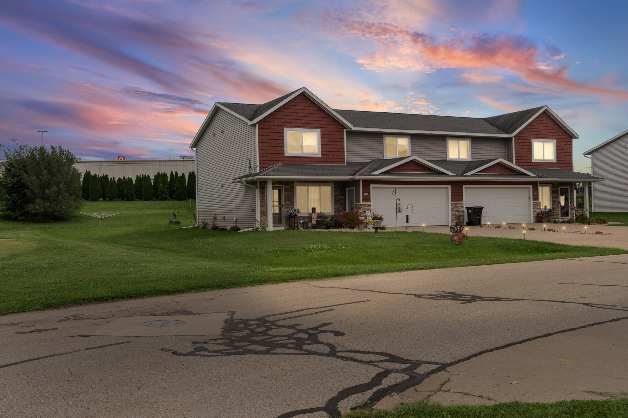 2932 Icecap Rd Property Photo 1