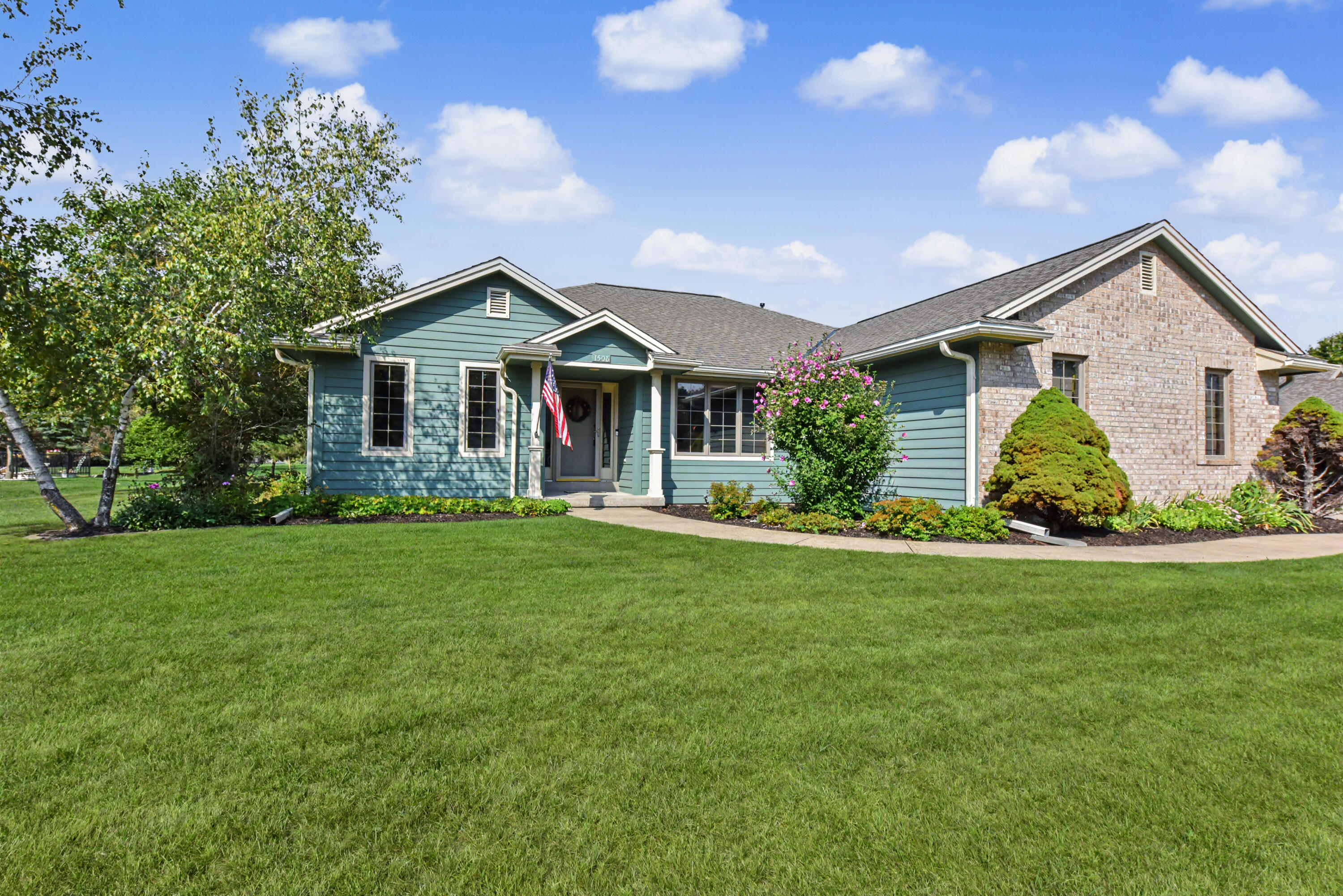 1508 Mackenzie Ln Property Photo 1