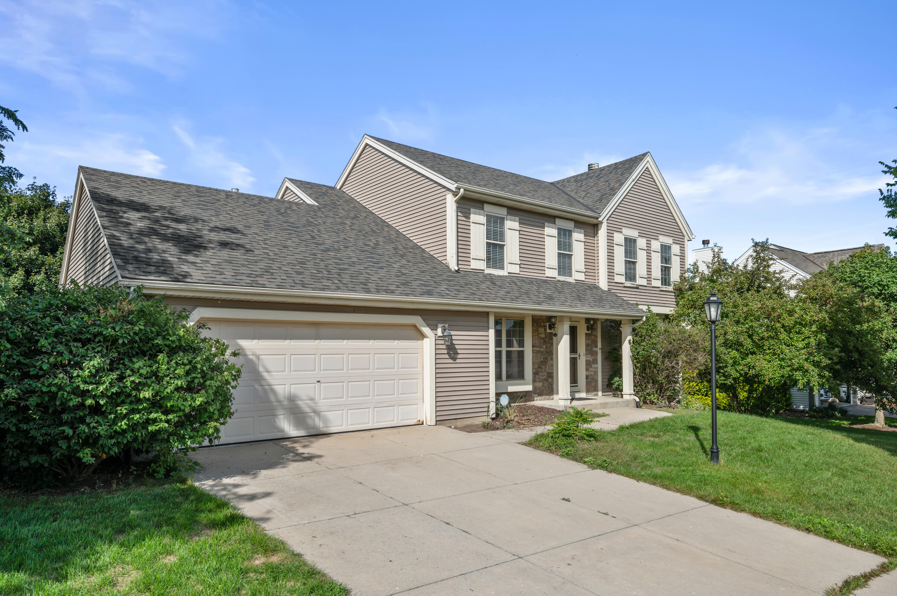 922 River Hill Dr Property Photo 1