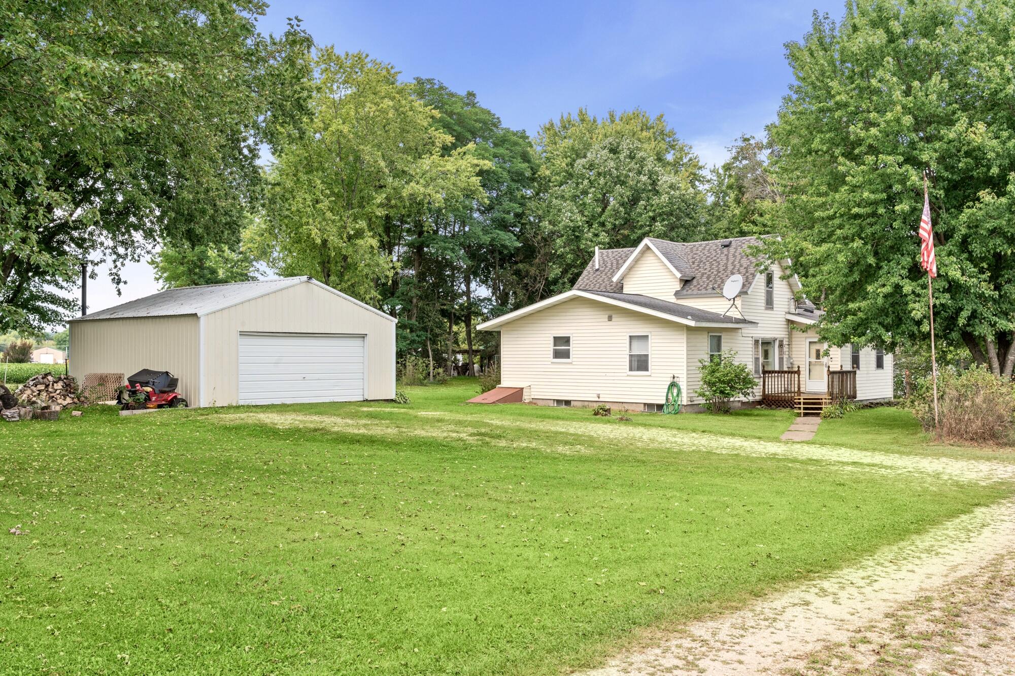 W12015 County Road C - Property Photo 1