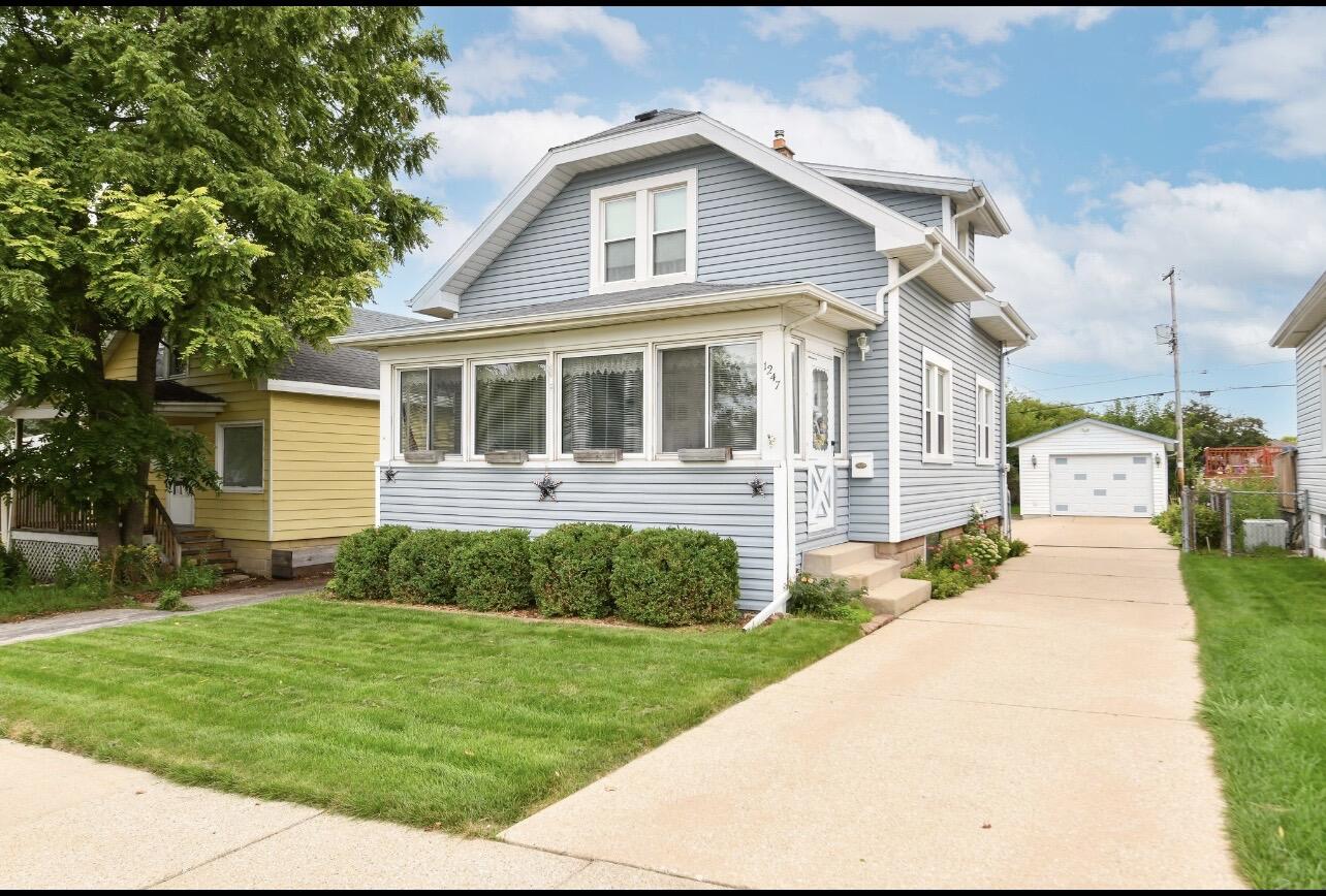 1247 Illinois St Property Photo 1