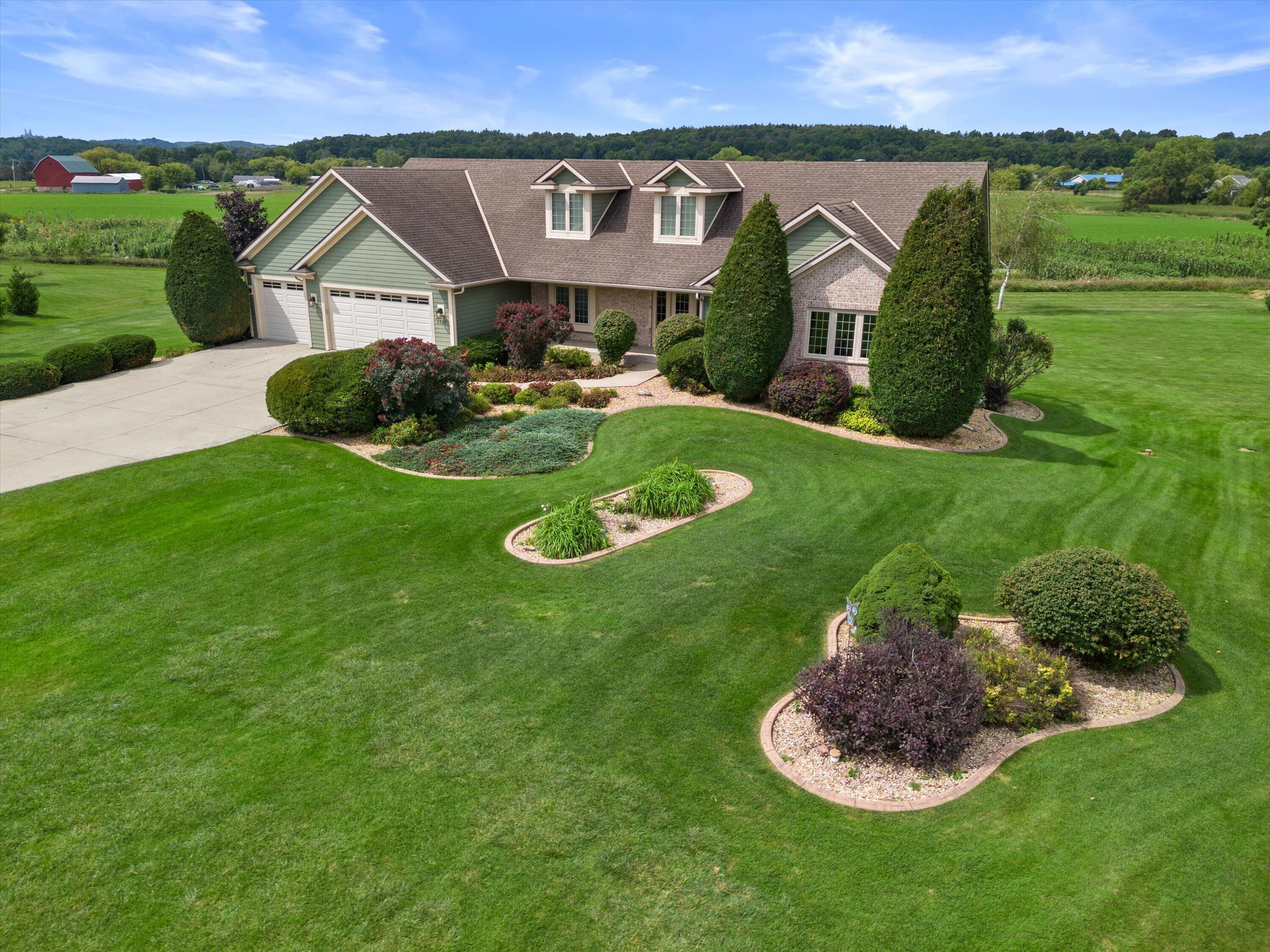4585 Cathedral Ct
