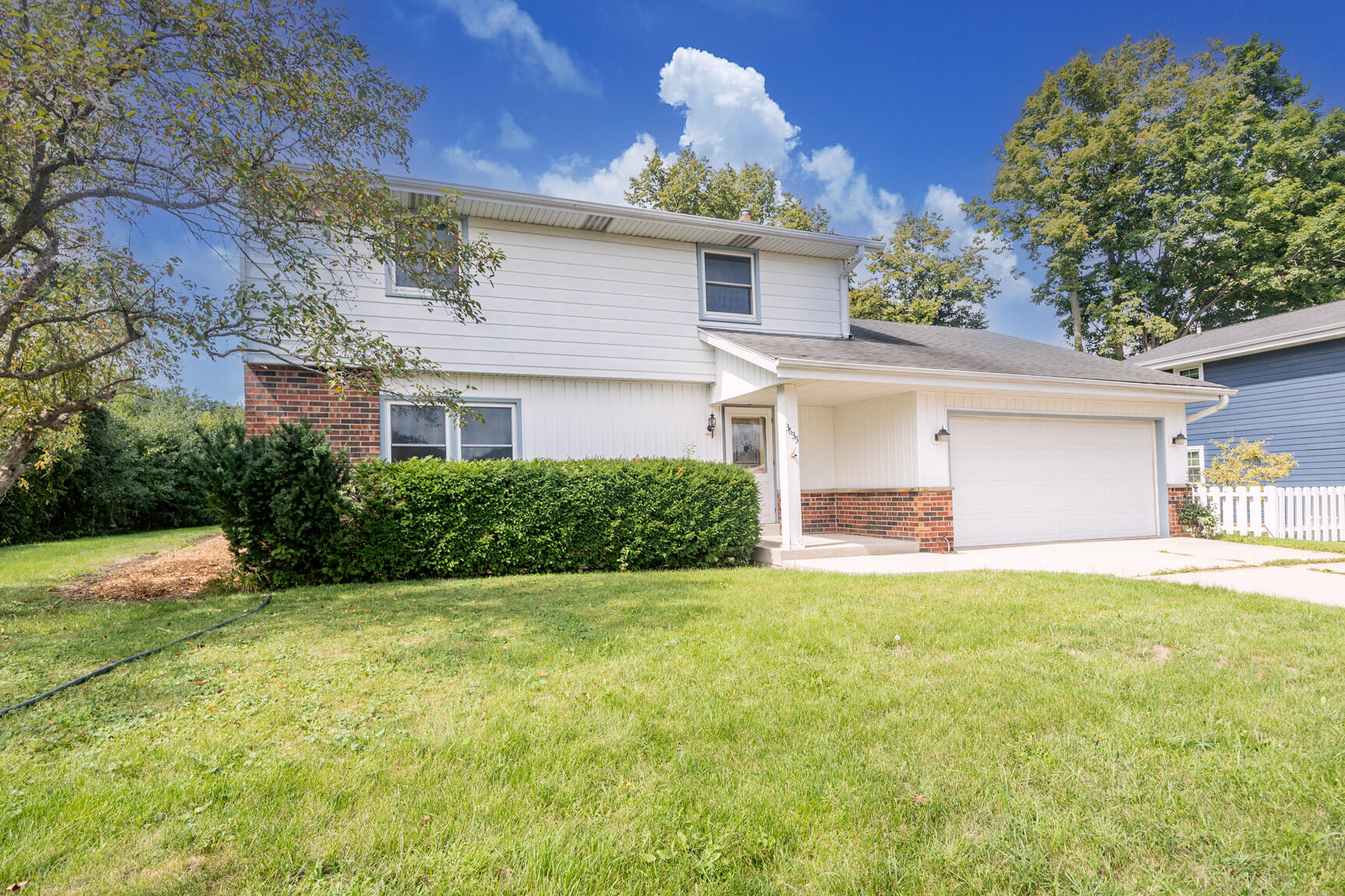 3635 S Loretta Ln Property Photo 1