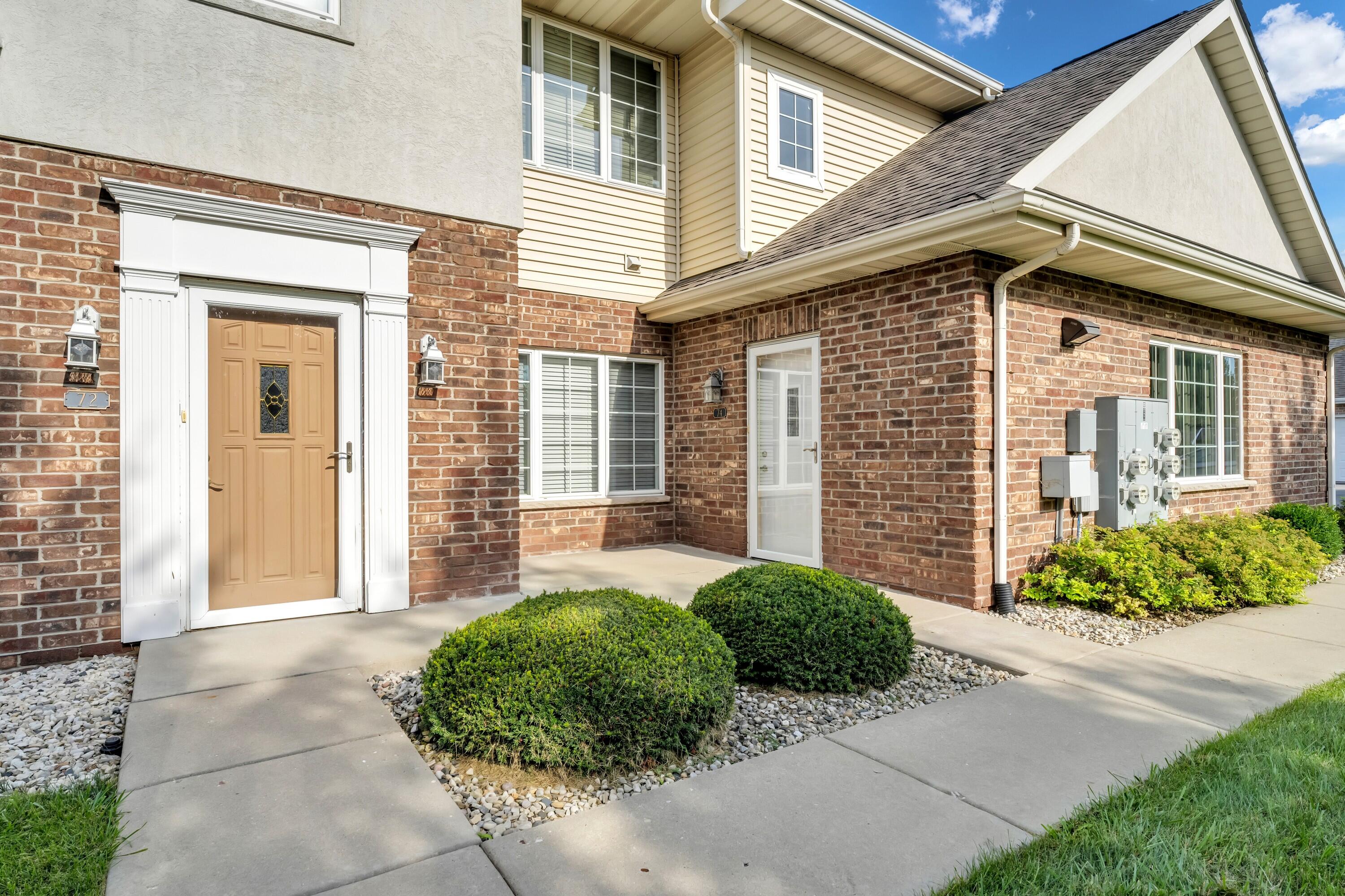 1734 Parkstone Ter Property Photo 1