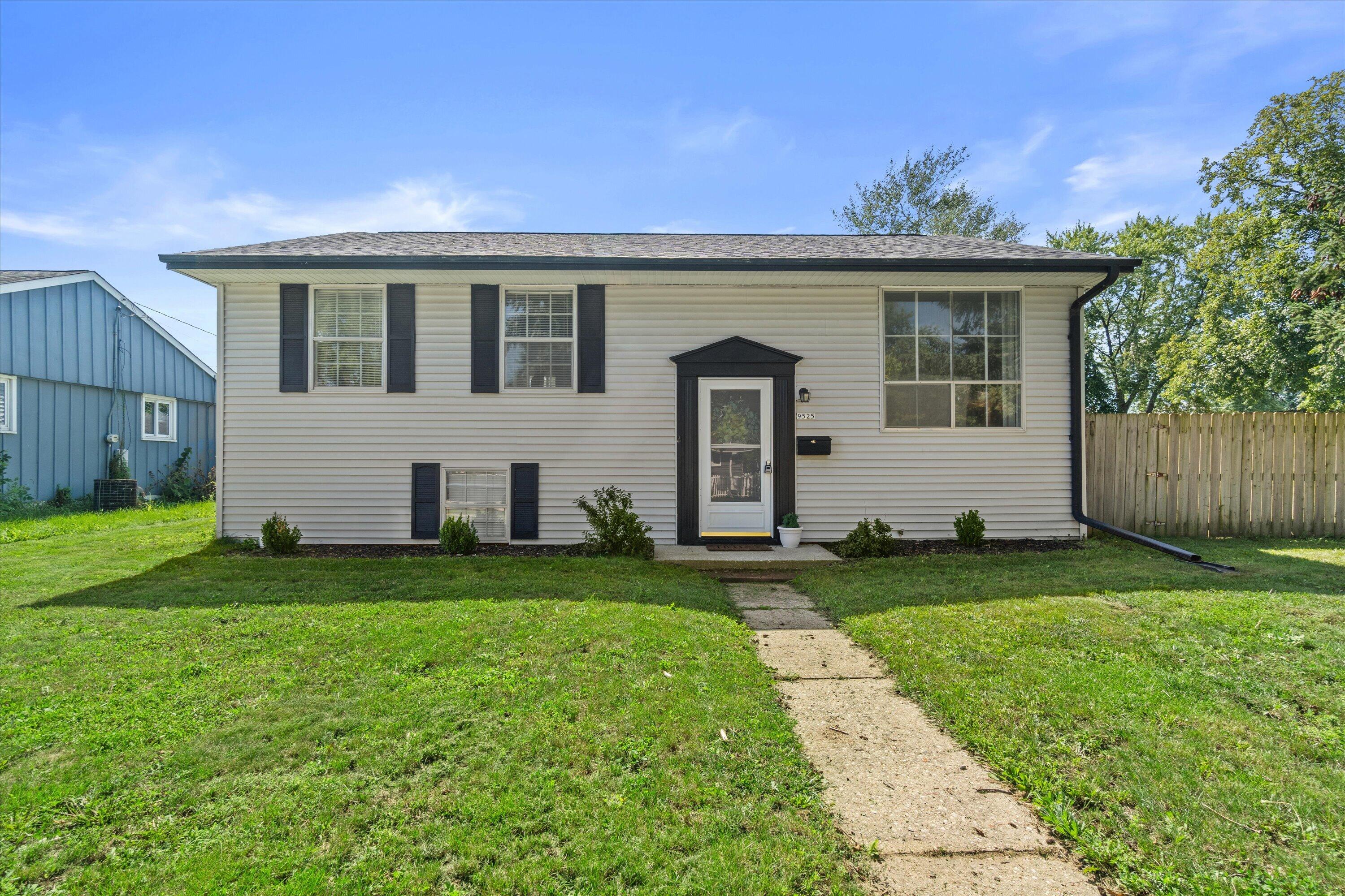 9525 Hulda Dr Property Photo 1