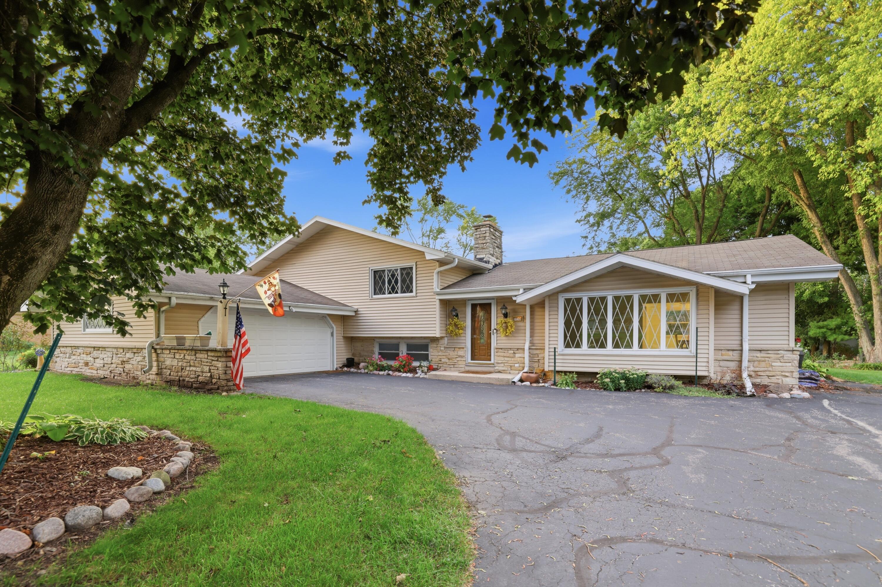 16200 Tomahawk Trl Property Photo 1