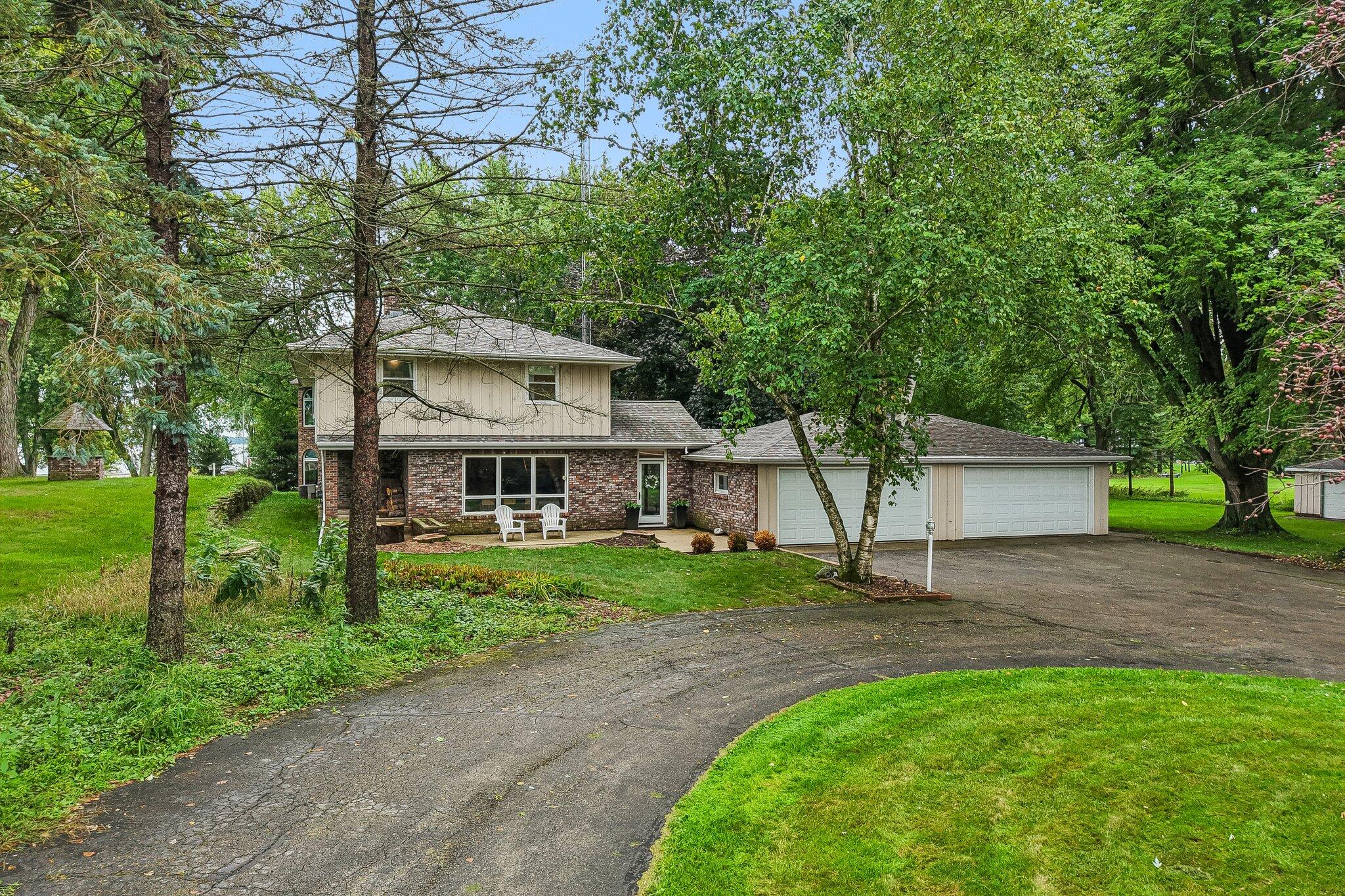 121 Saeger Ave Property Photo 1
