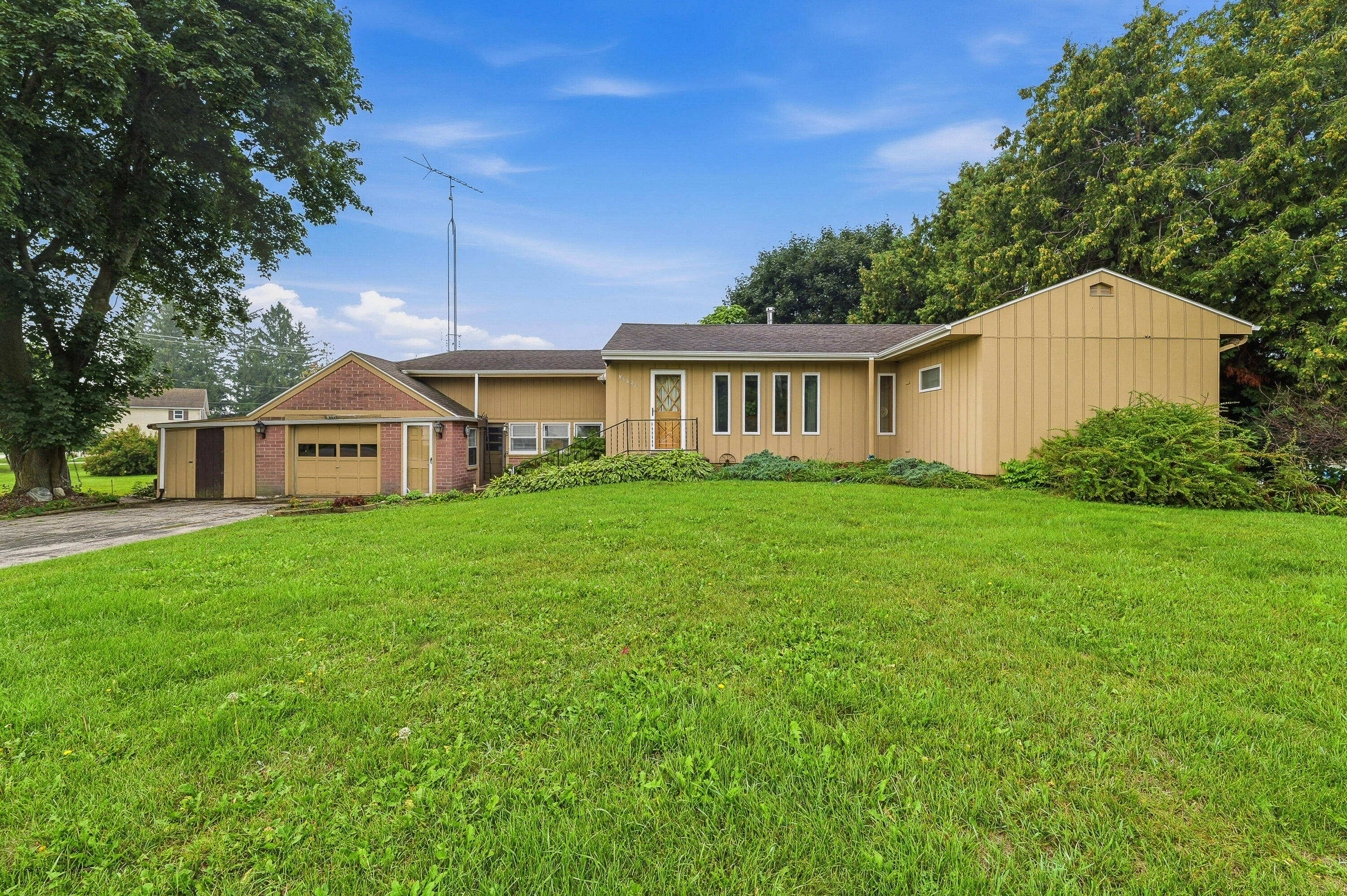 N8448 County Road Ww - Property Photo 1