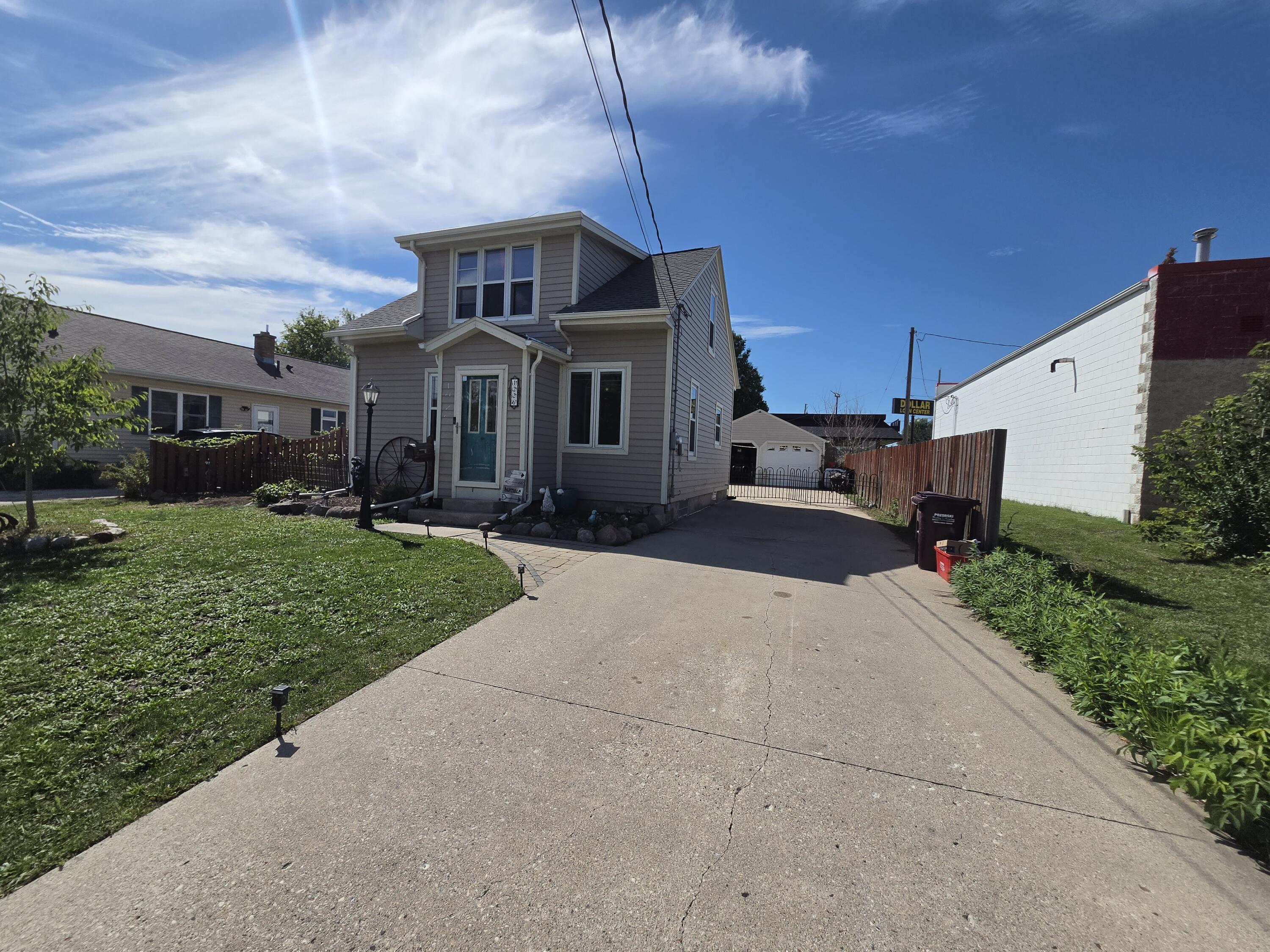 1226 S 32nd St Property Photo 1