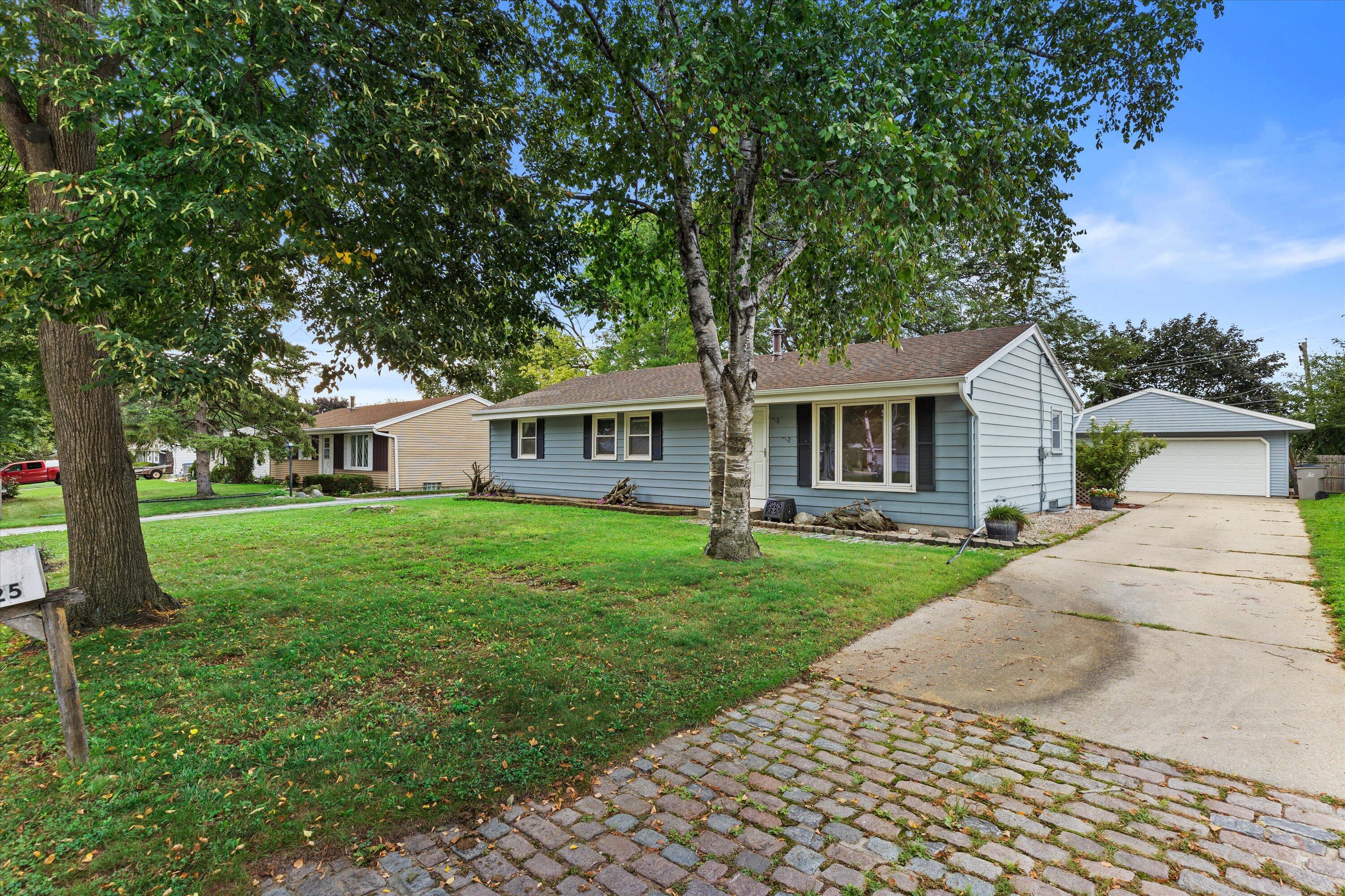 10425 W Terra Ave Property Photo 1