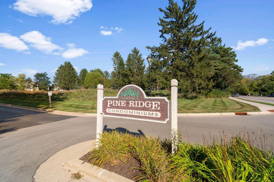 2112 Pine Ridge Ct Property Photo 1