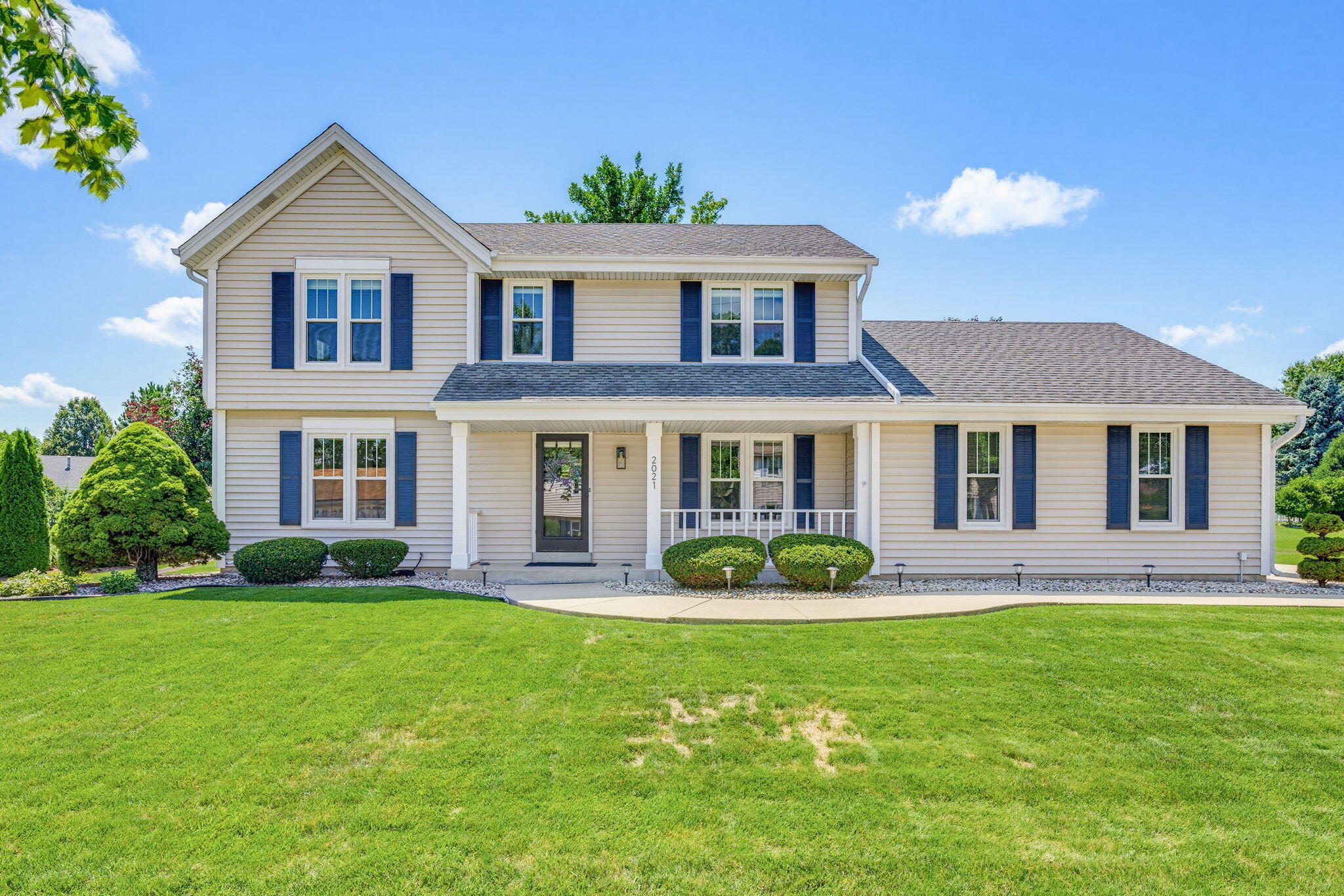2021 Inverness Dr Property Photo 1