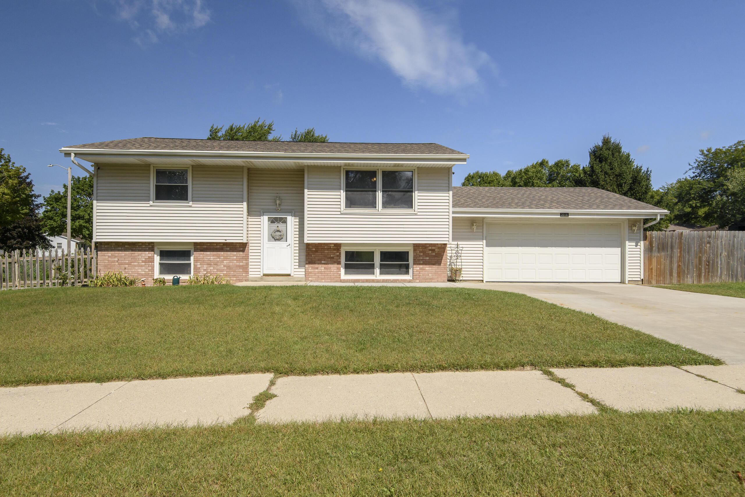 2018 Robin St Property Photo 1
