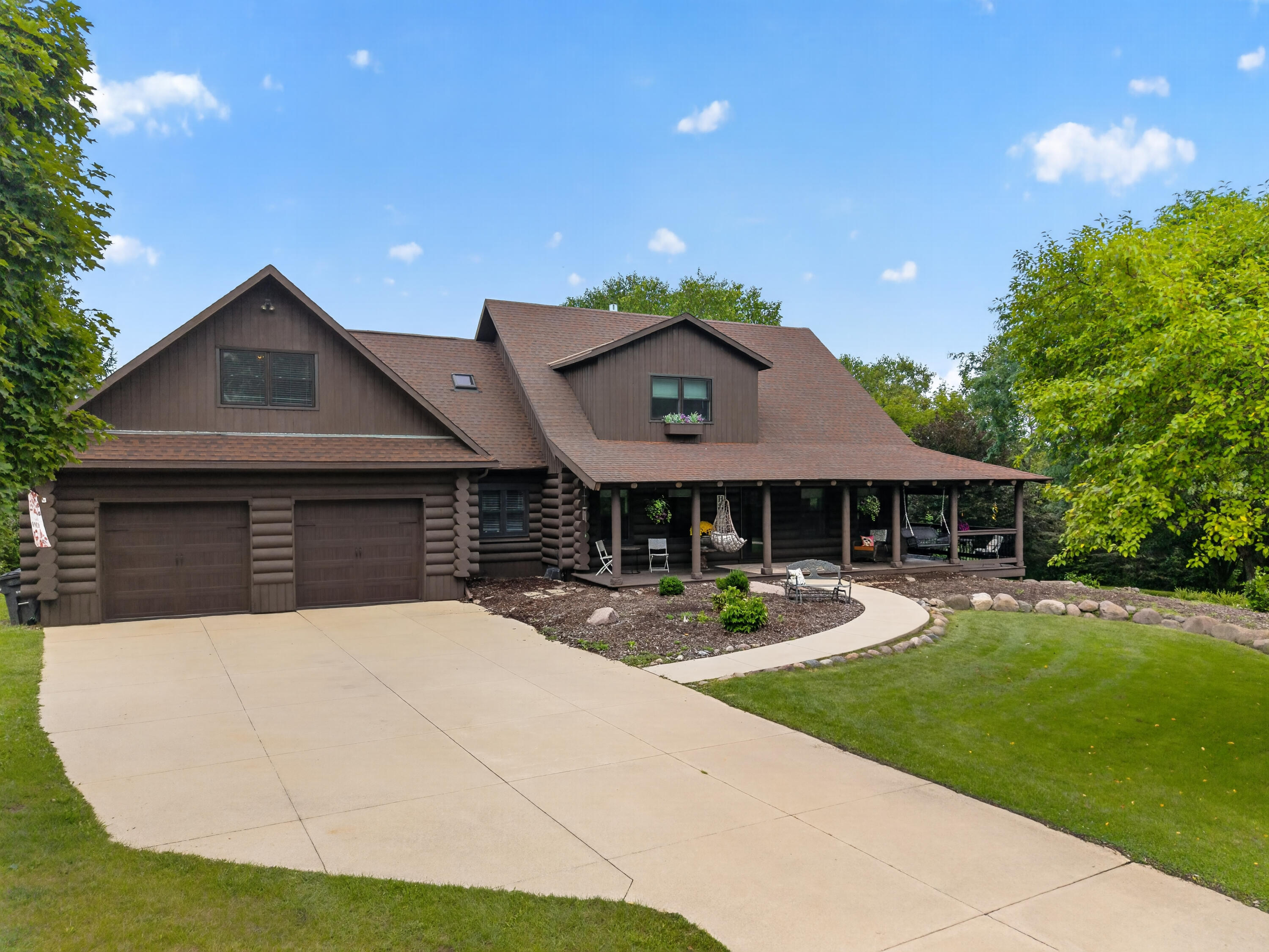 5280 Augustine Pointe Ct Property Photo 1