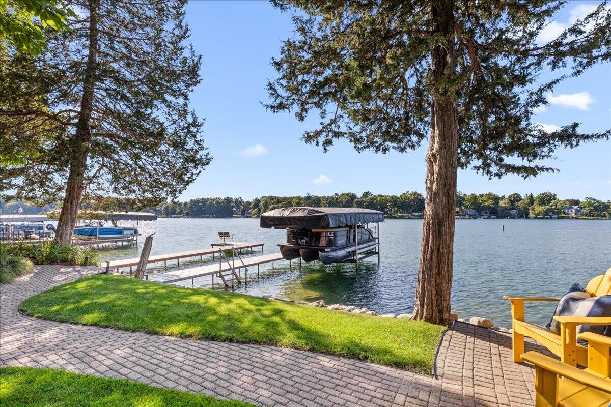 4763 Fontana Beach Rd Property Photo 1