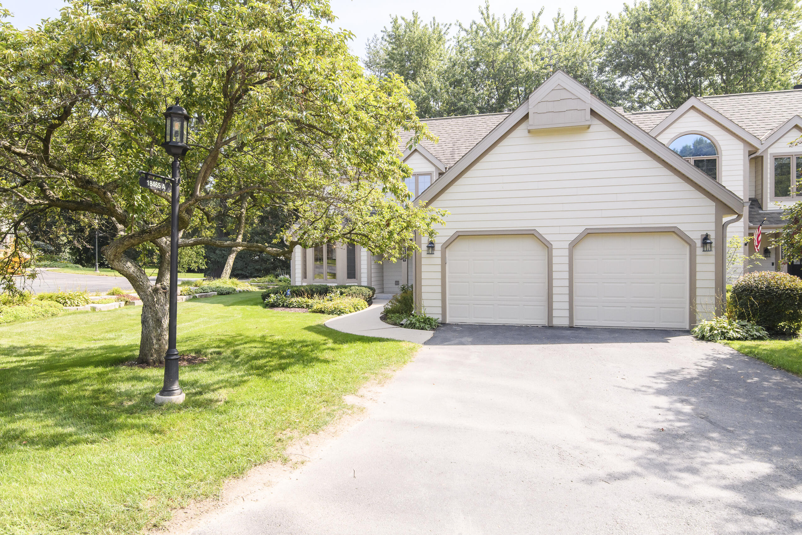 18465 St Andrew Ct Property Photo 1