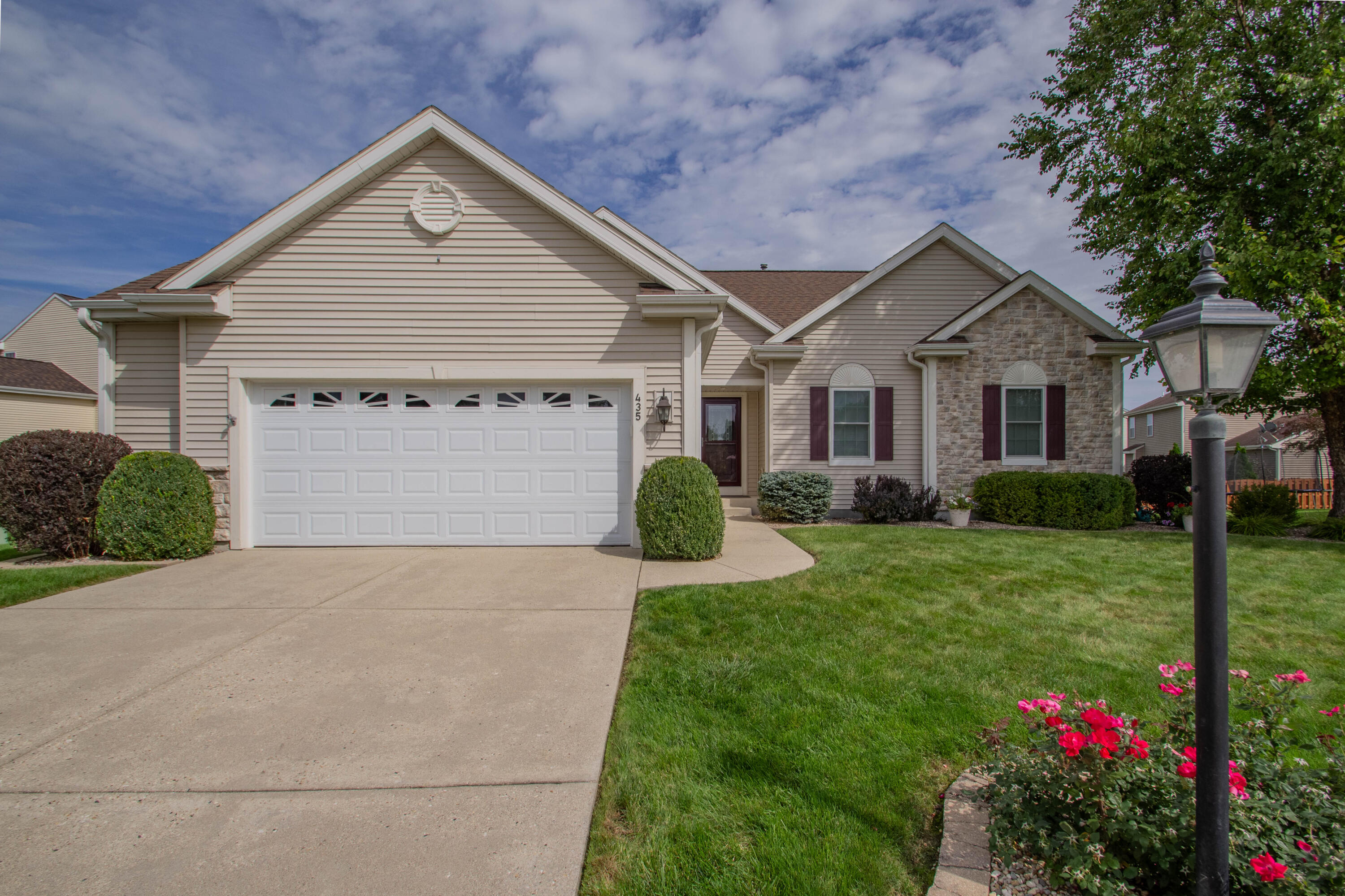 435 Crestwood Dr