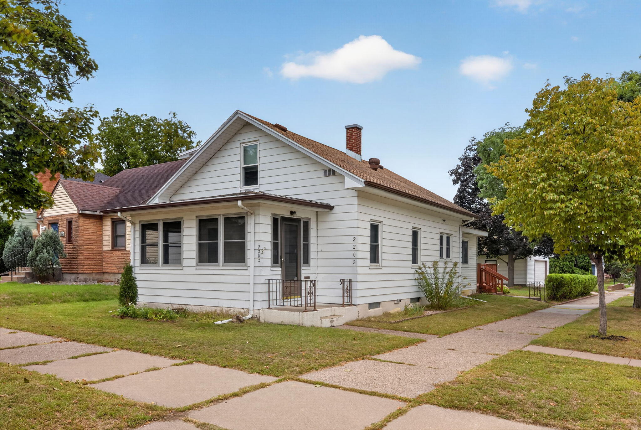 2202 Winnebago St Property Photo 1