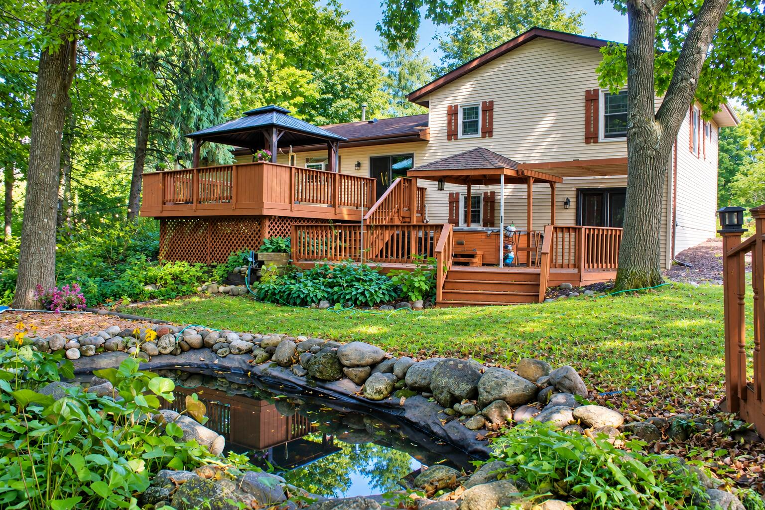 6905 Colt Cir
