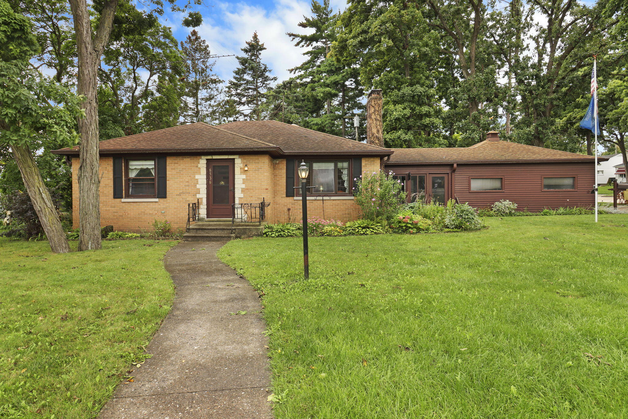 6536 Pershing Blvd Property Photo 1