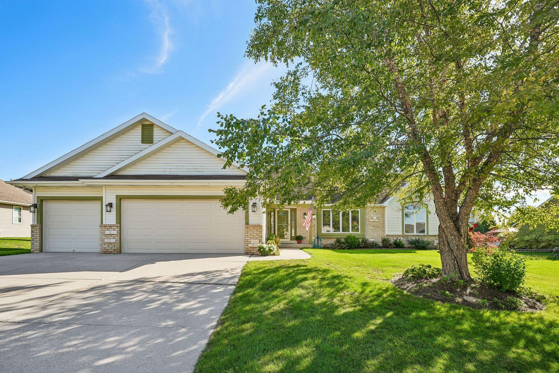281 Louvain Ln Property Photo 1