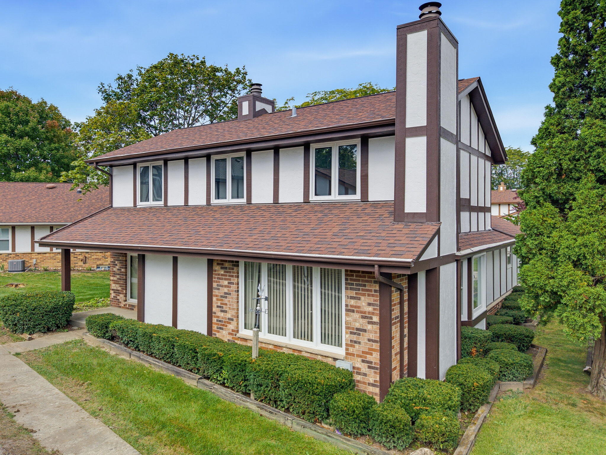 5309 Somerset Ln Property Photo 1