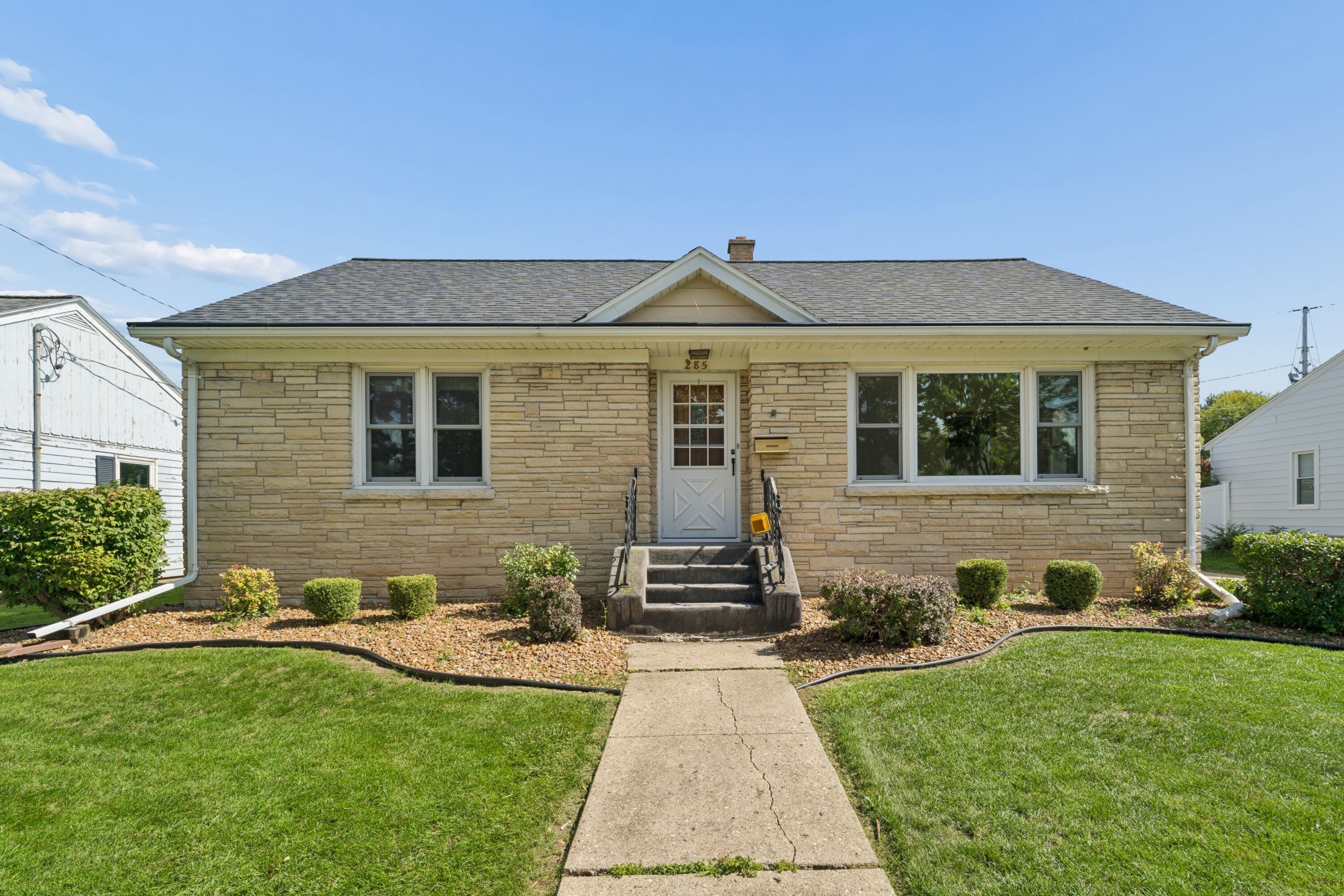 285 Dahl Pl Property Photo 1