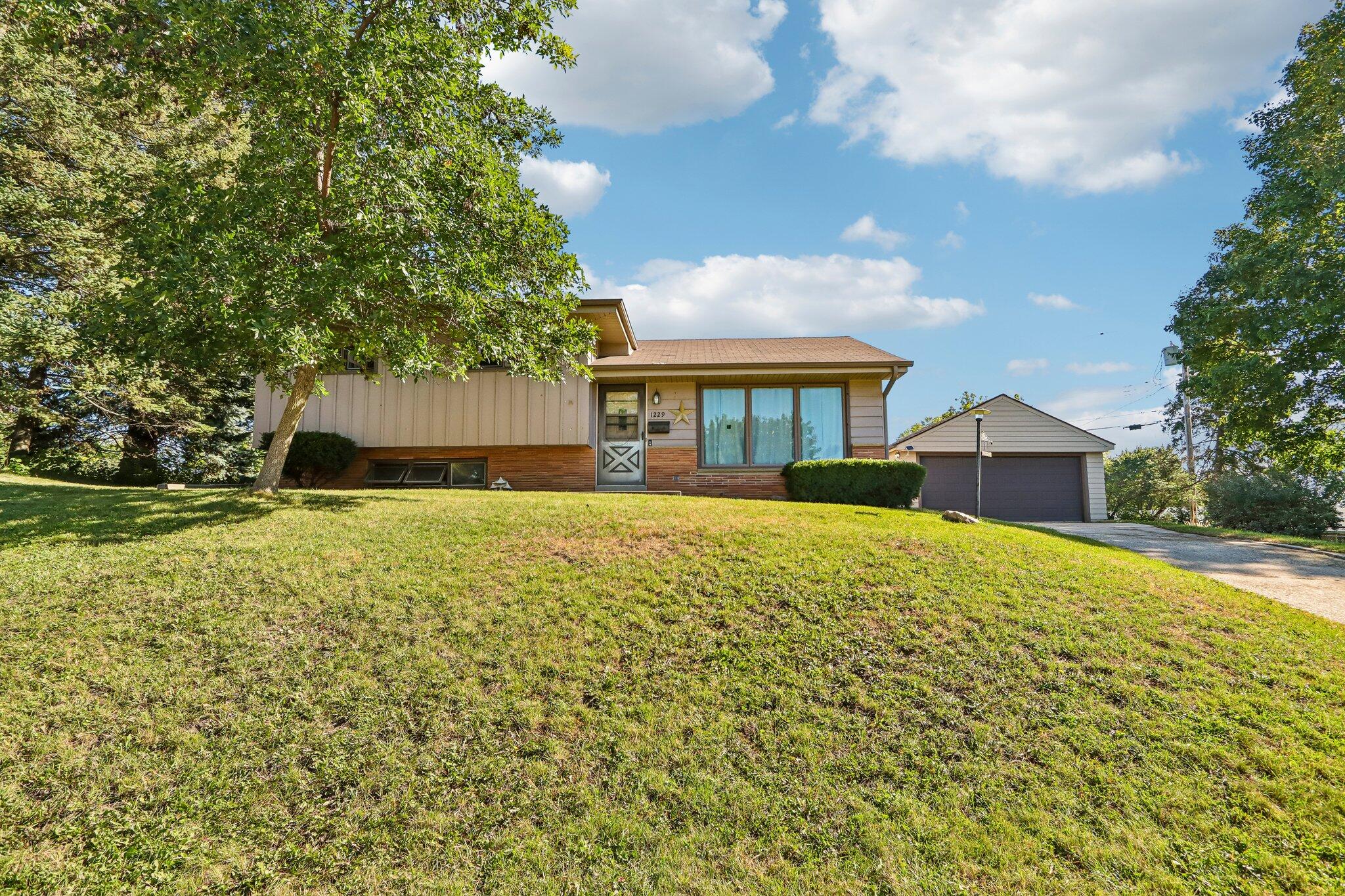 1229 Ed-mar Cir Property Photo 1