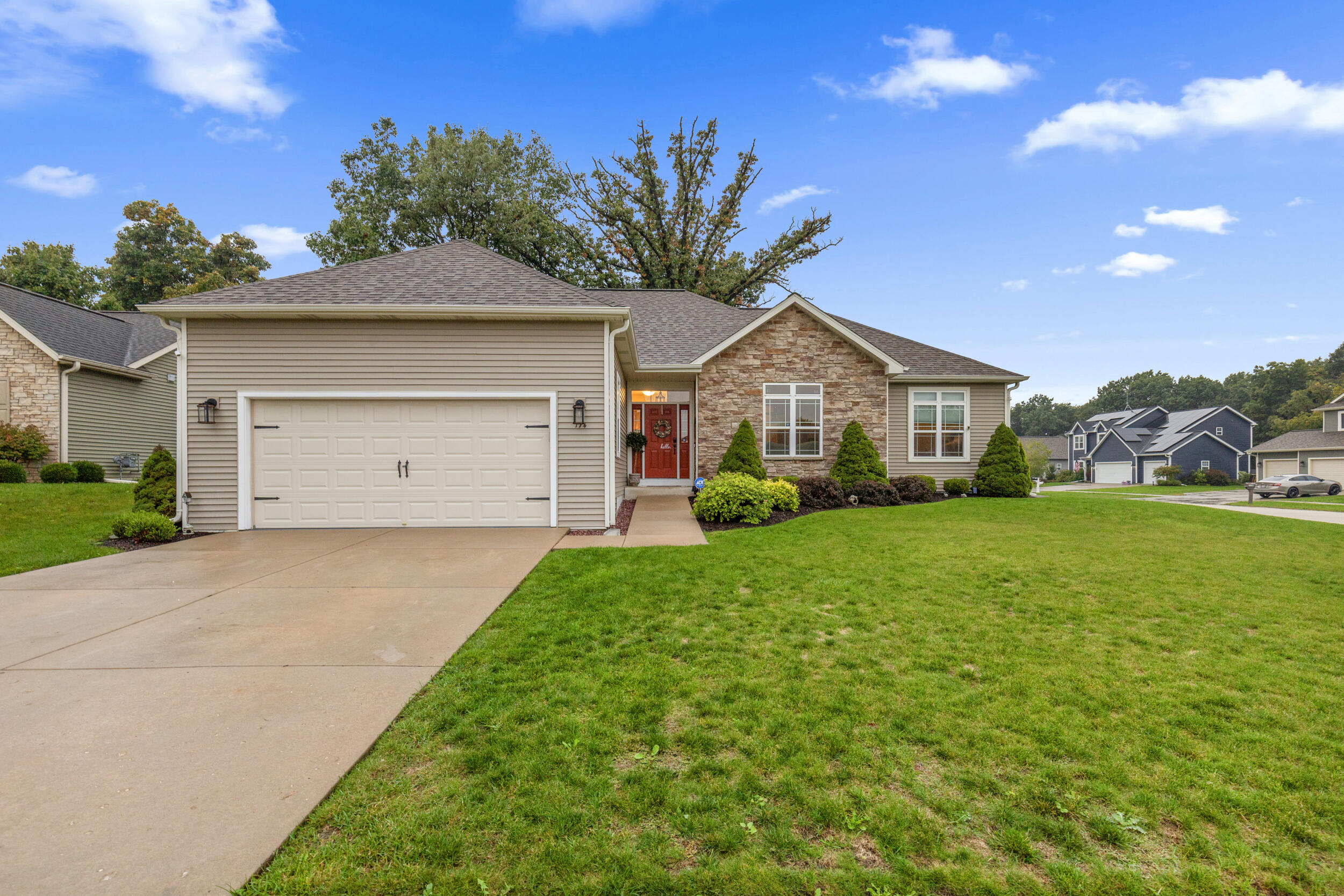174 N Wild Flower Ln Property Photo 1