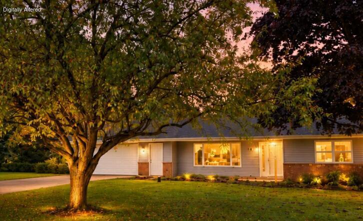 W2350 Capital Dr Property Photo 1