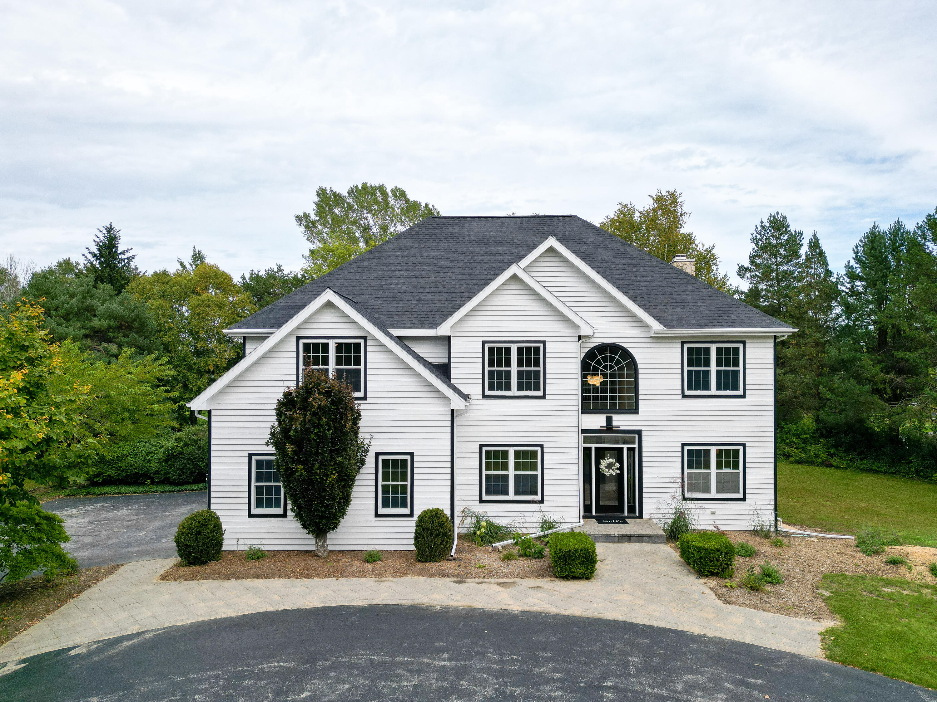 3205 Limerick Ln Property Photo 1