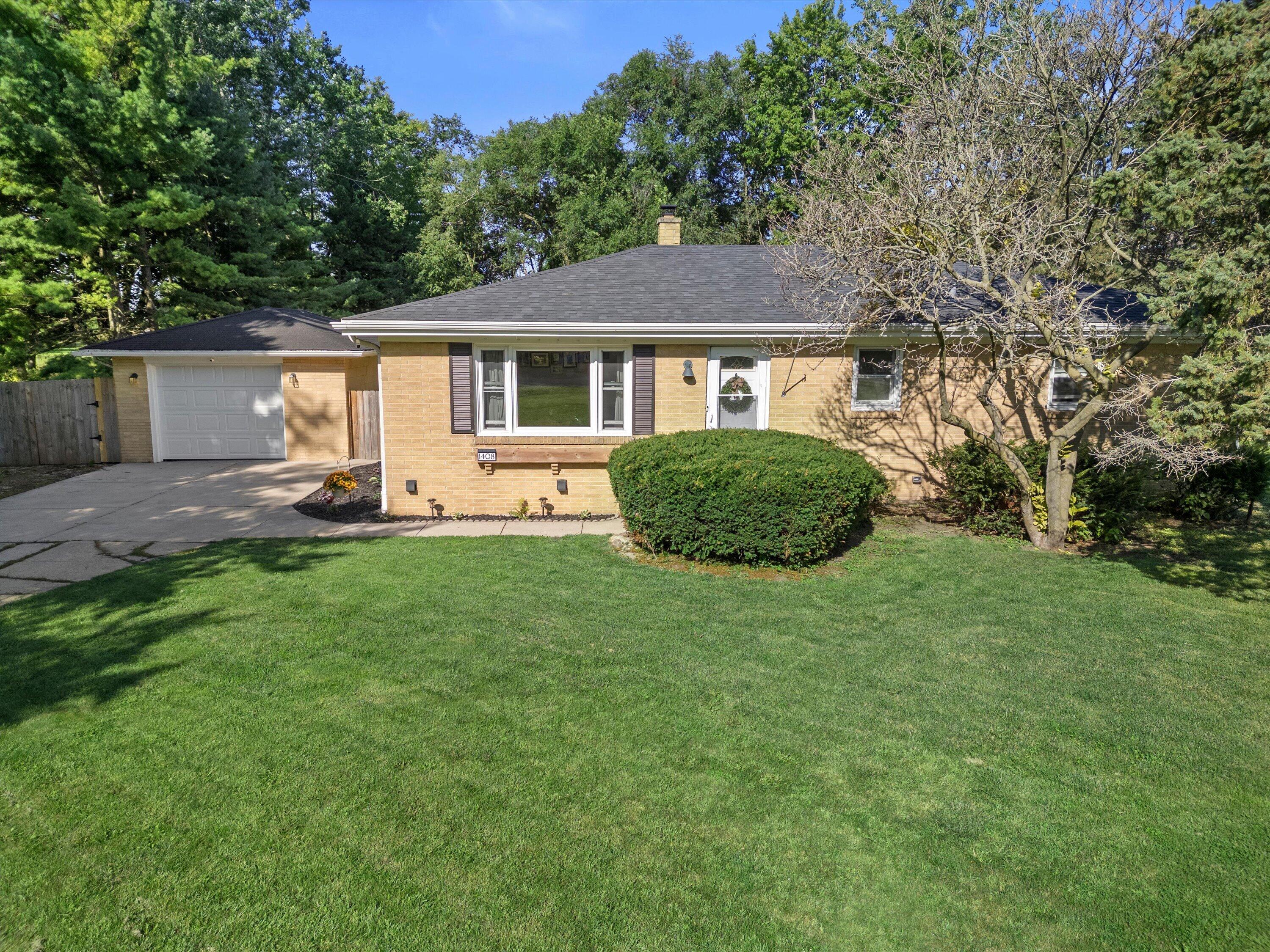 1408 Meadowlane Ave Property Photo 1