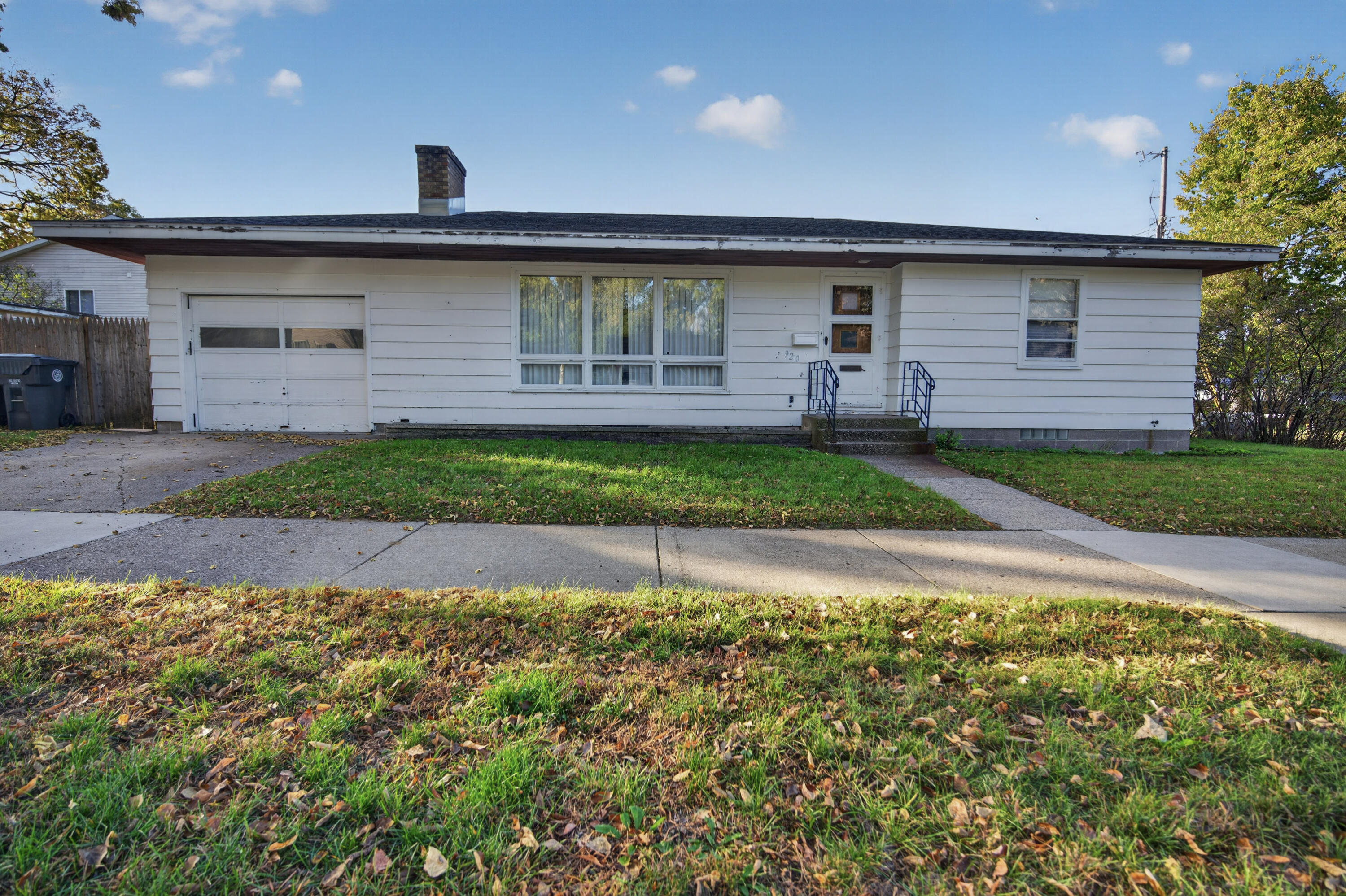 920 Zeisler St Property Photo 1