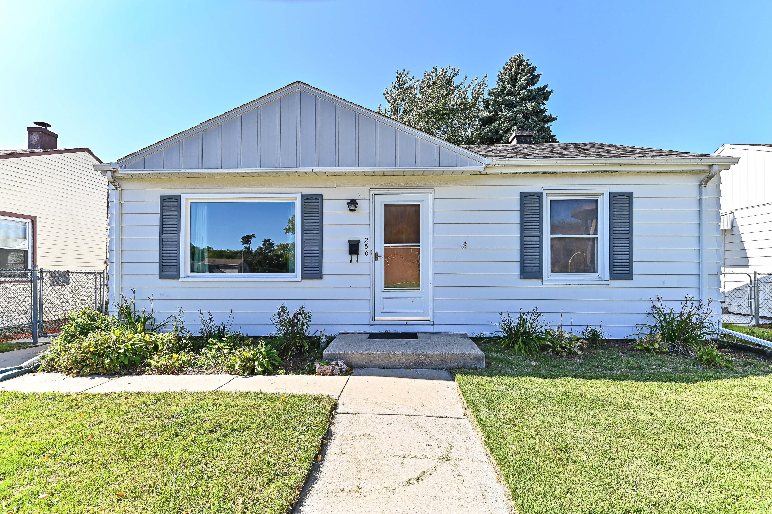 250 Luedtke Ave Property Photo 1