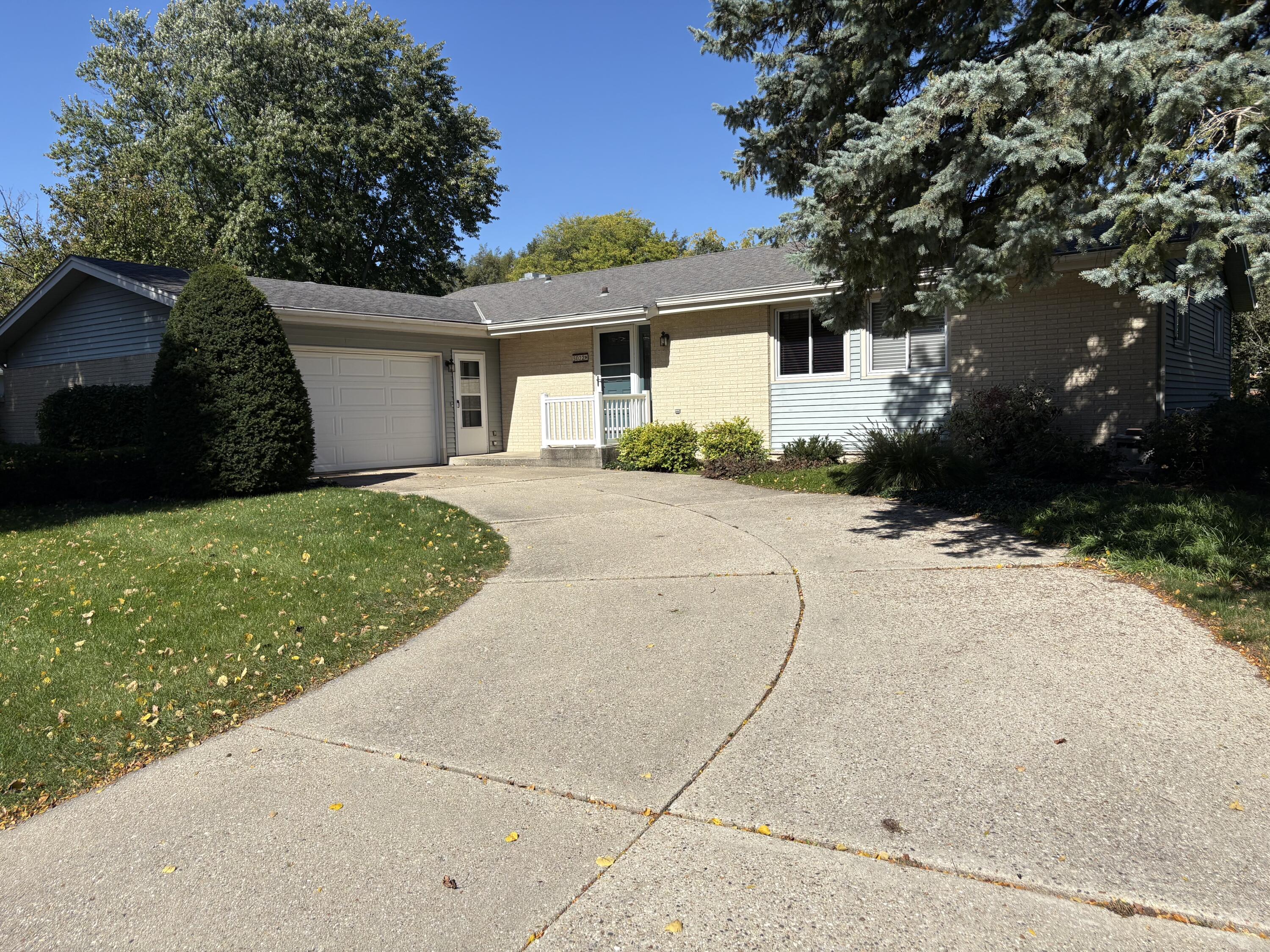 3022 Westwood Dr Property Photo 1