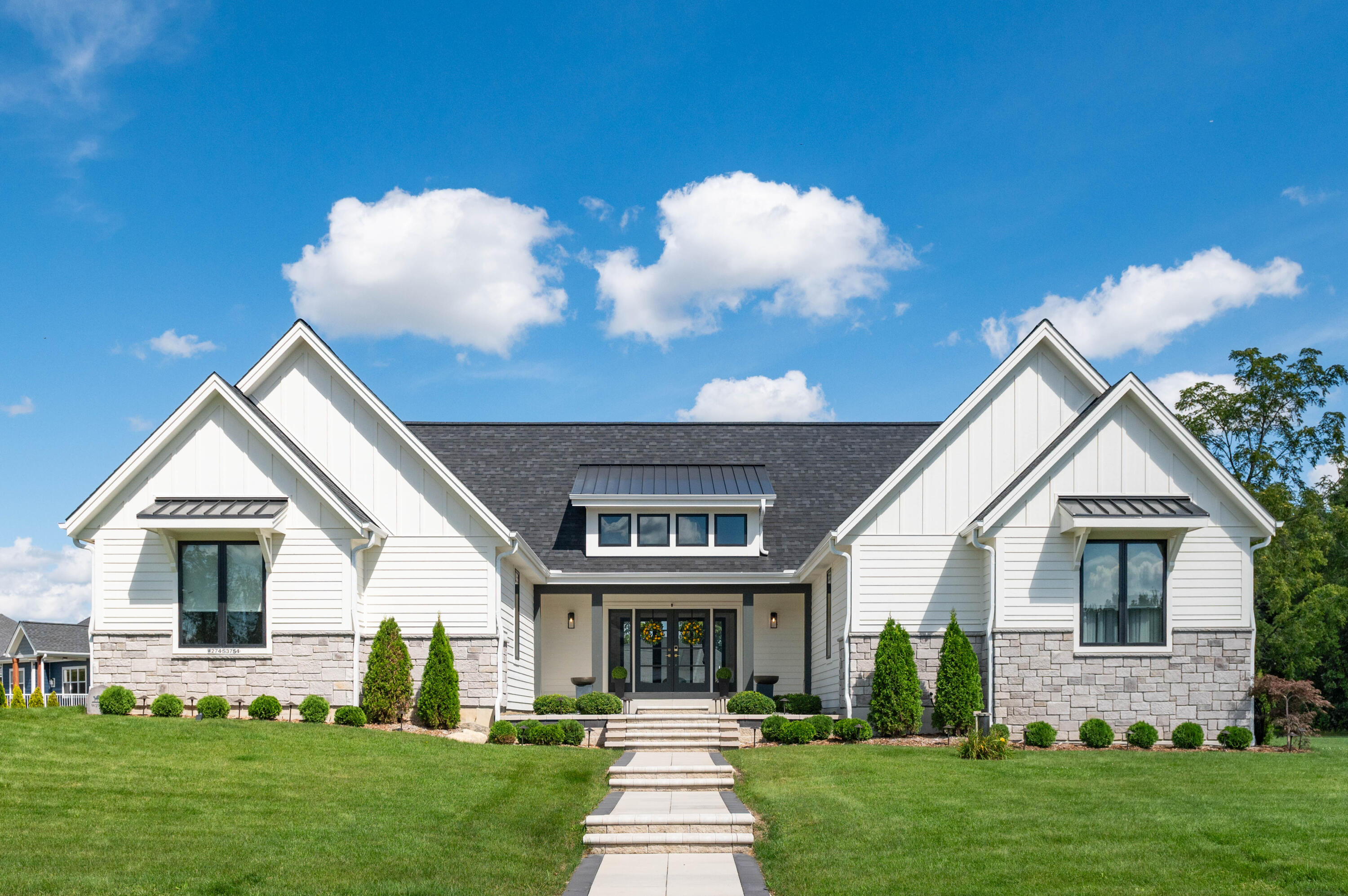 S3754w274 Legend Clubs Ct Property Photo 1