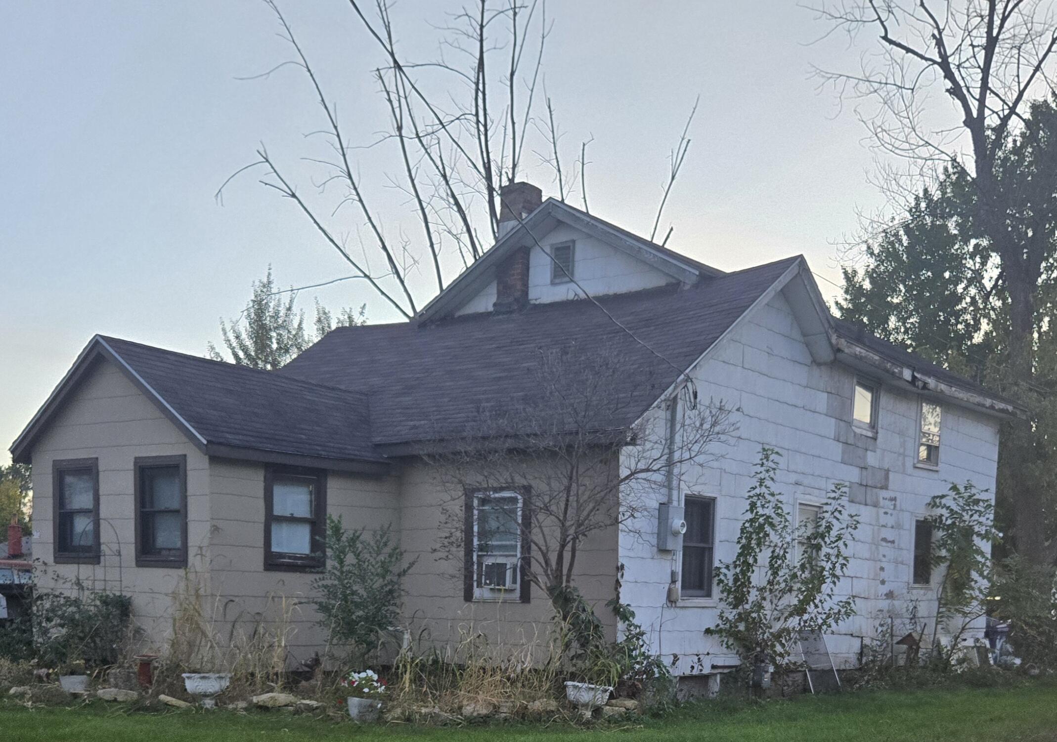 1713 Bainbridge St Property Photo 1